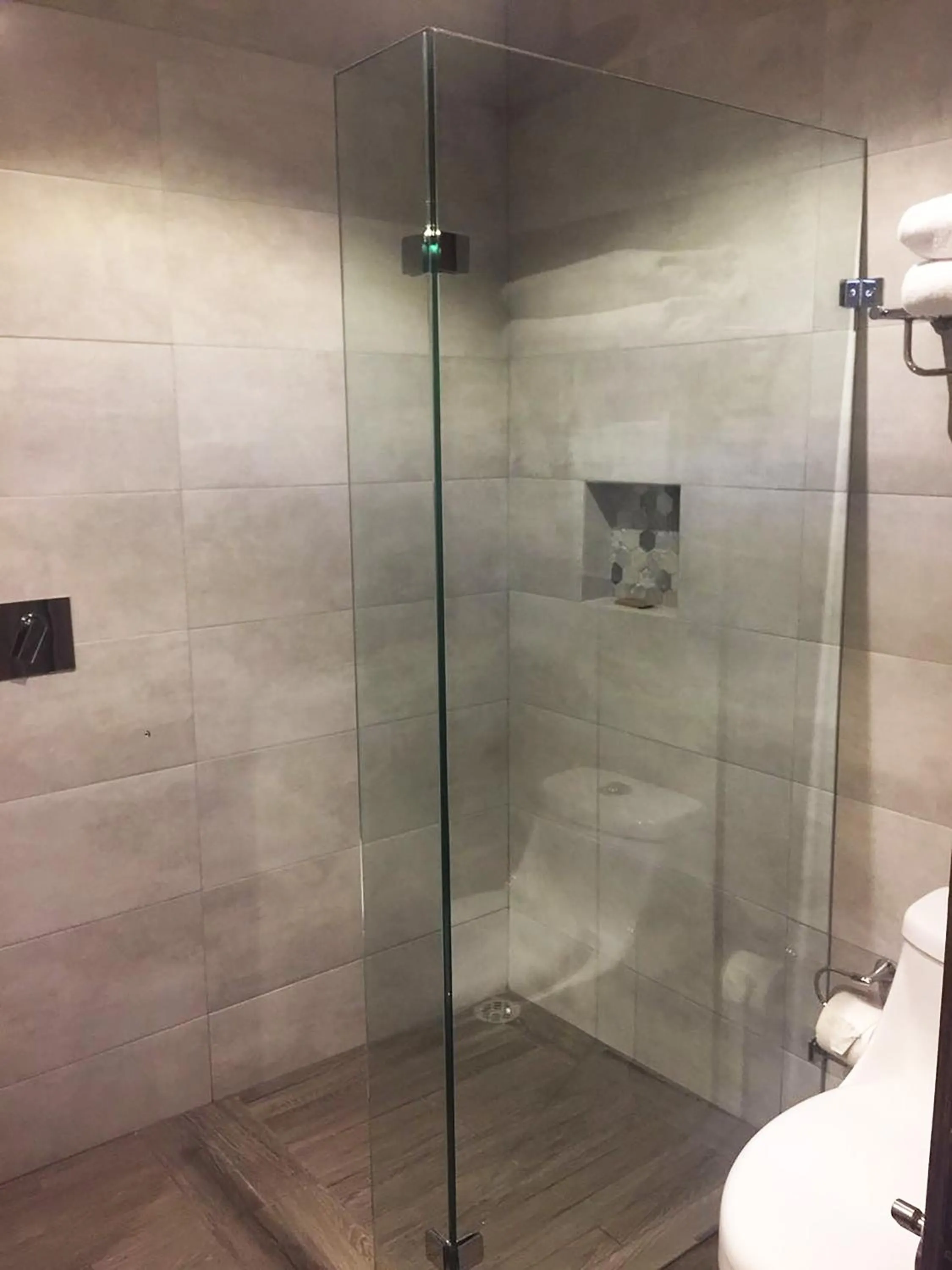 Shower in Hotel Real Maestranza