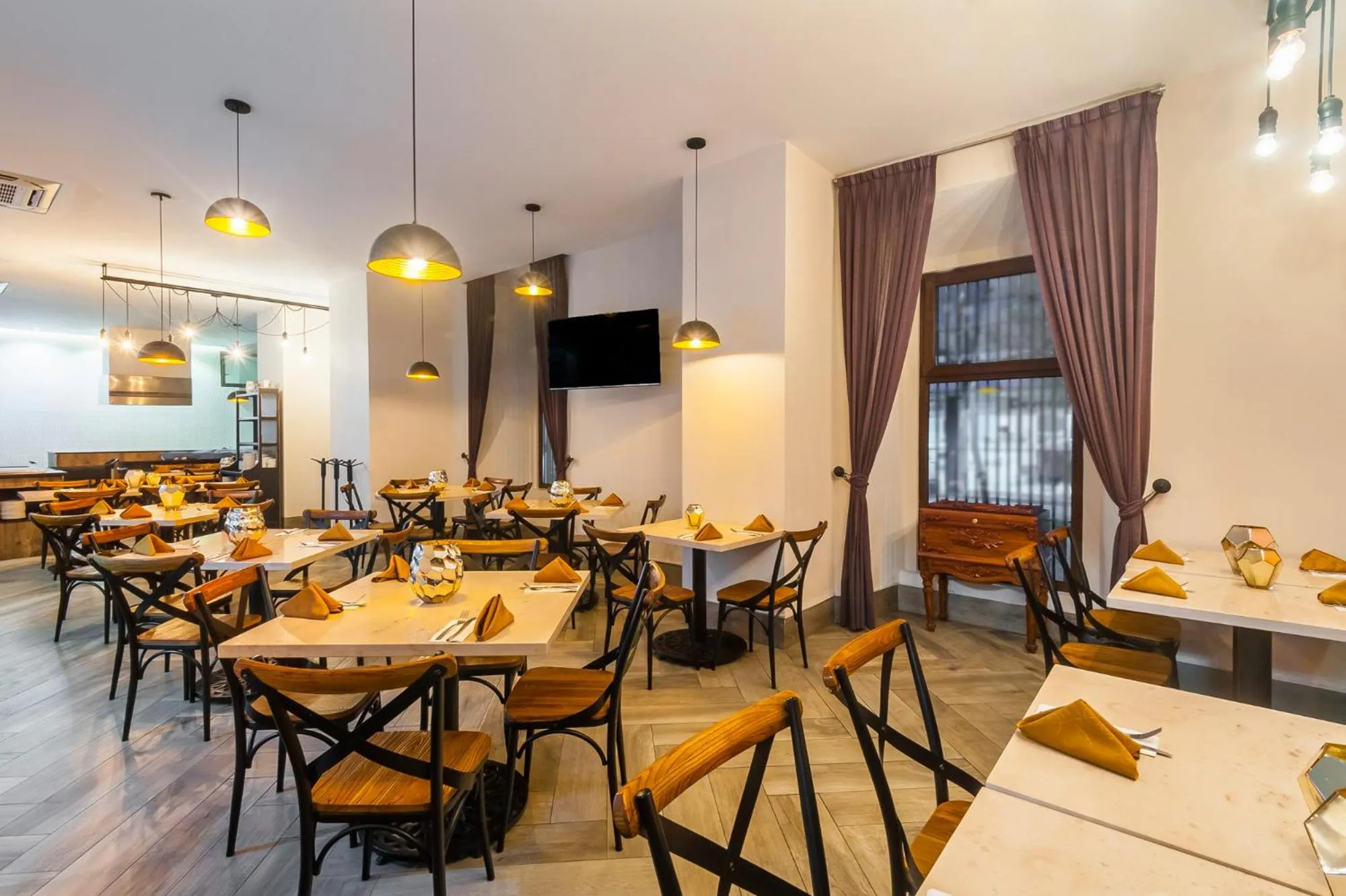 Restaurant/places to eat in Hotel Real Maestranza