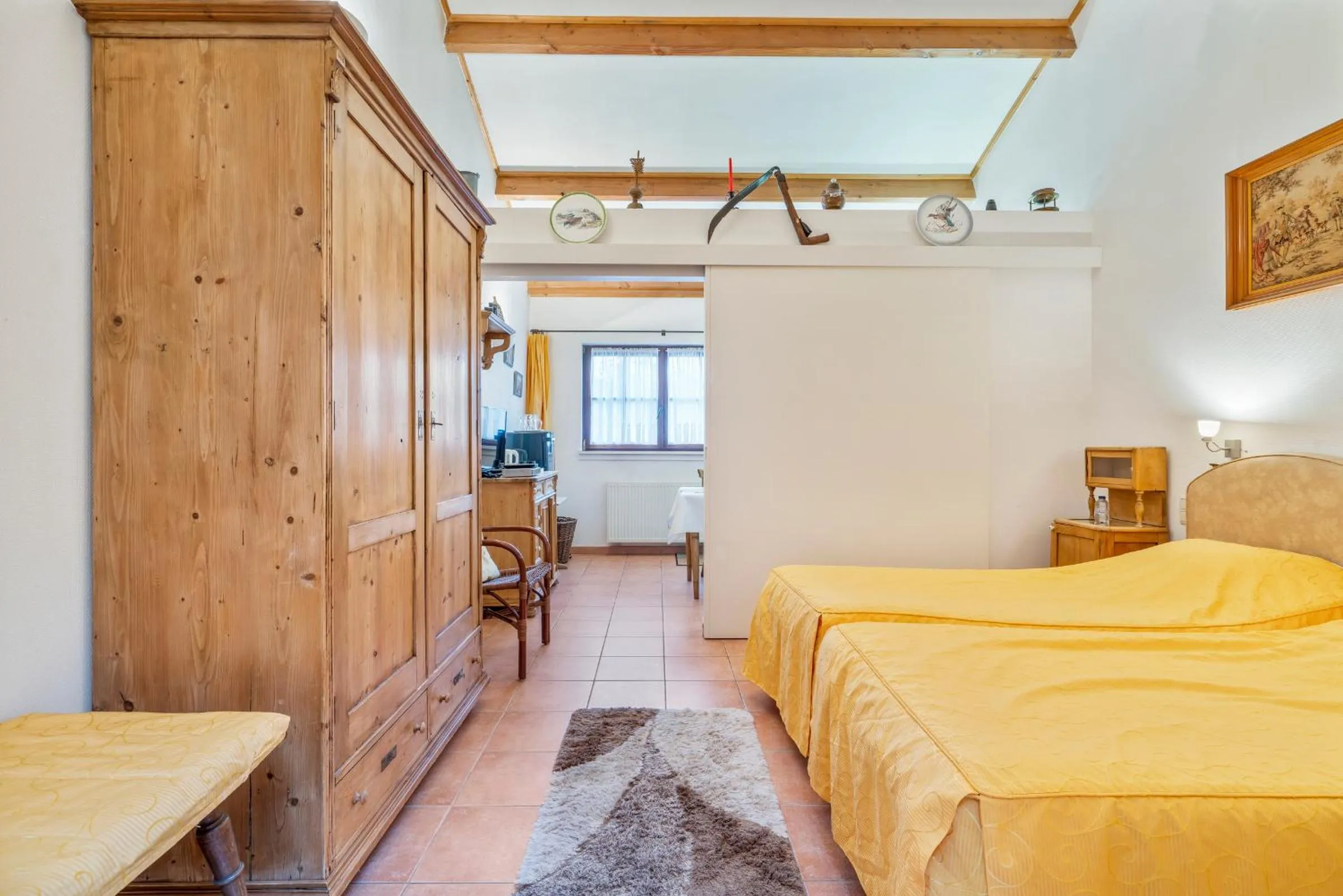 Bed in Elckerlyck Inn Hotel