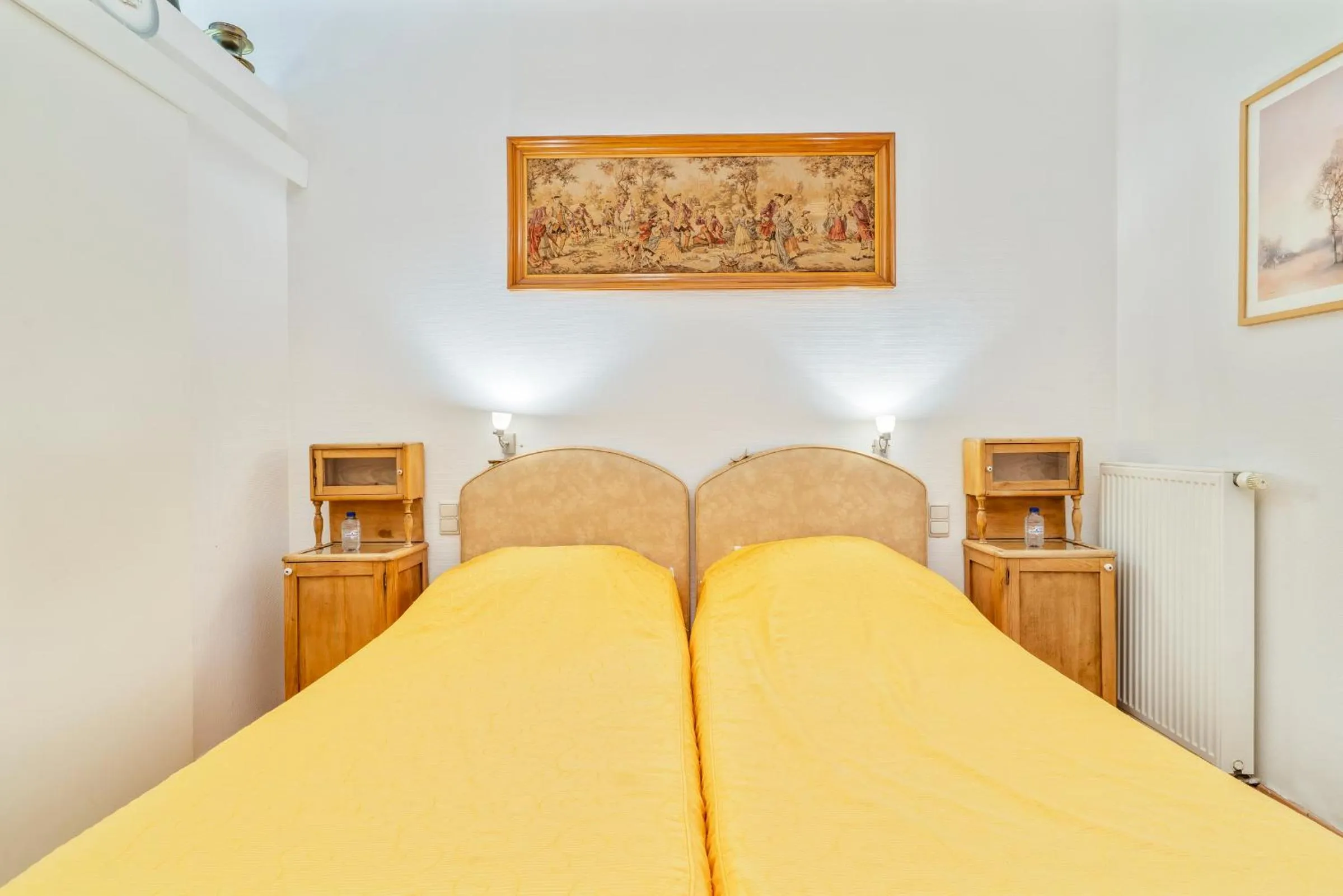 Bed in Elckerlyck Inn Hotel