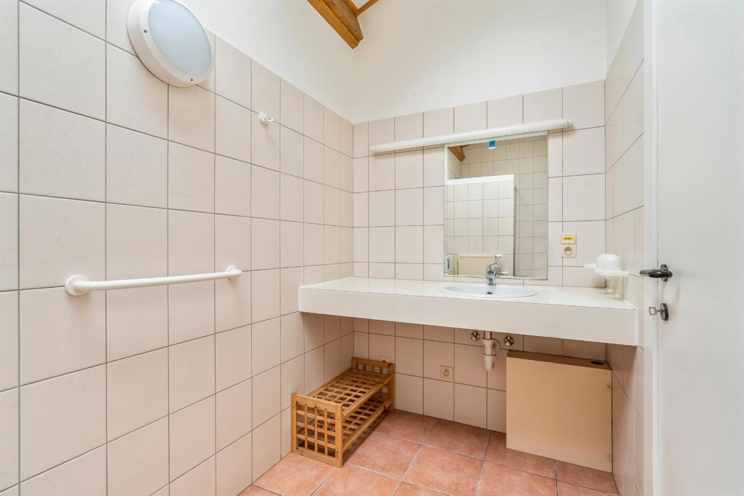 Bathroom in Elckerlyck Inn Hotel