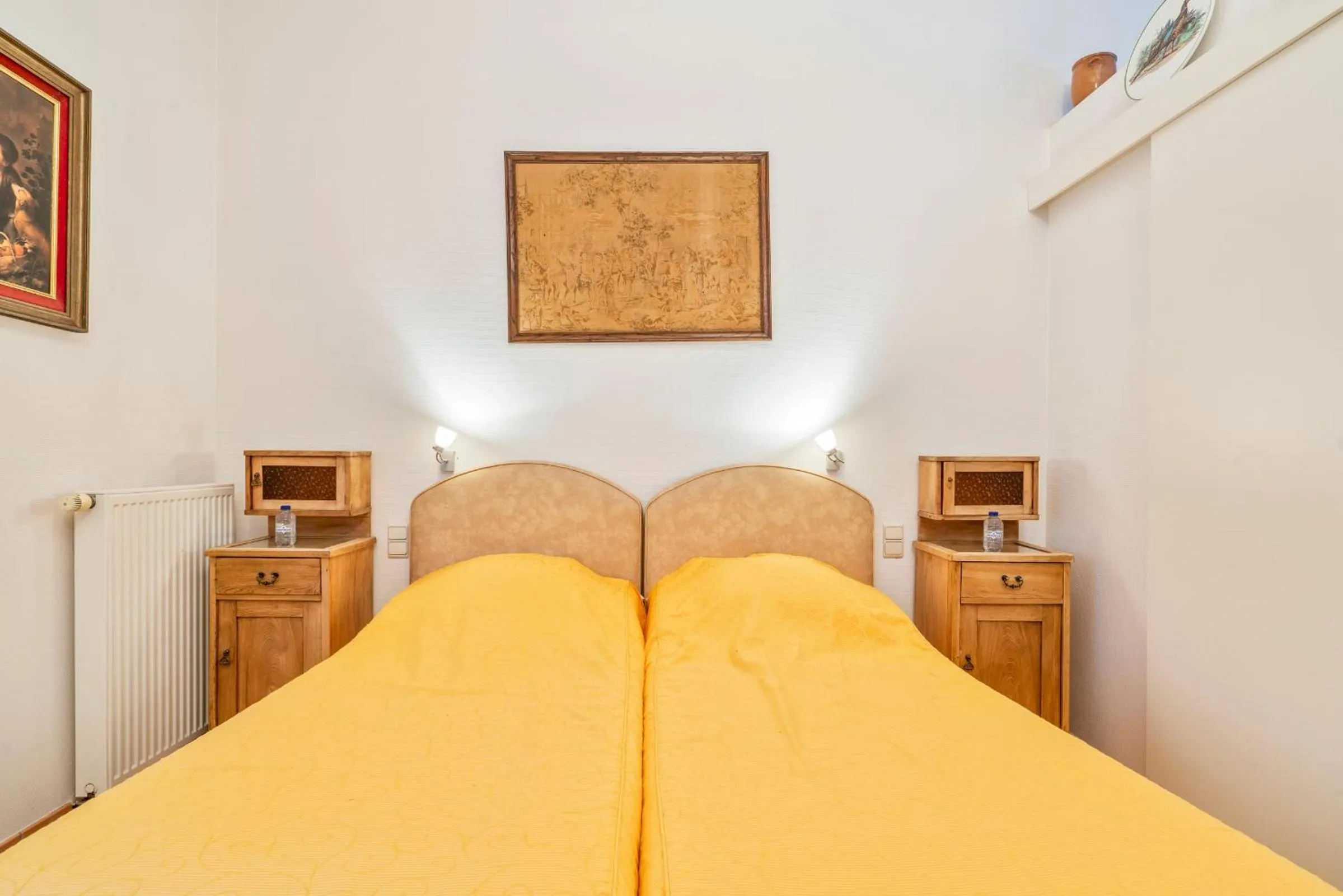 Bed in Elckerlyck Inn Hotel