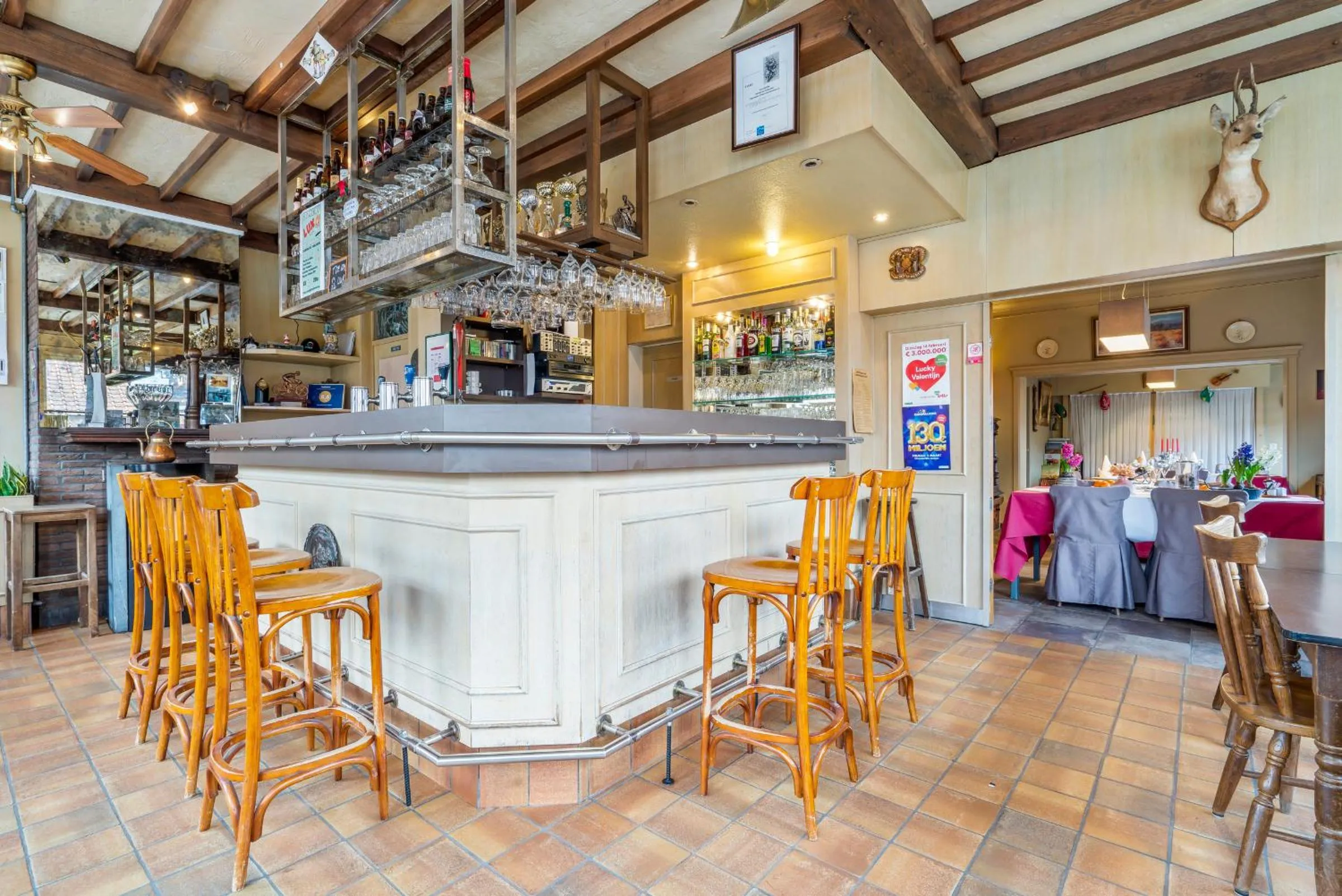 Seating area in Elckerlyck Inn Hotel