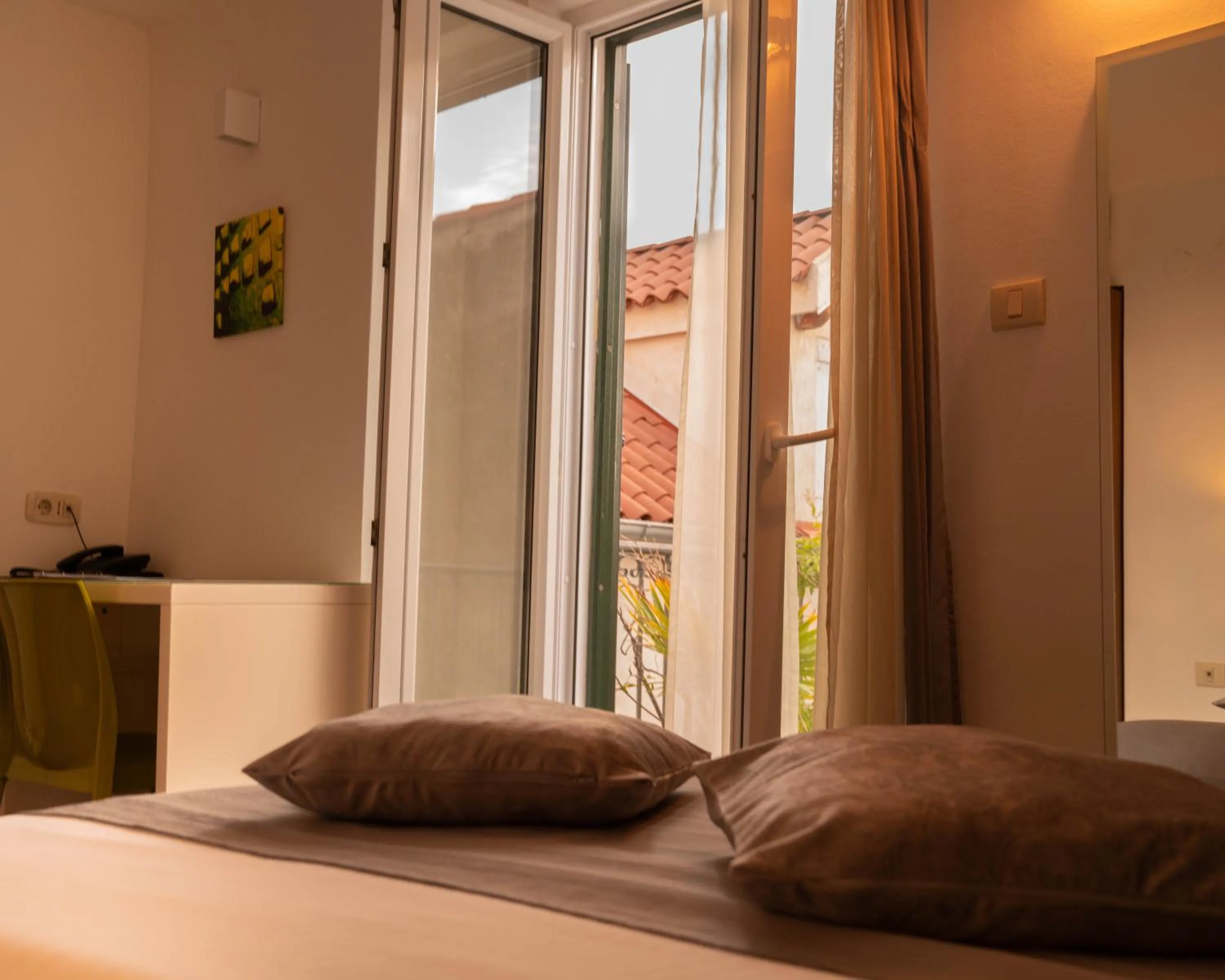 Bed in Slavija Culture Heritage Hotel