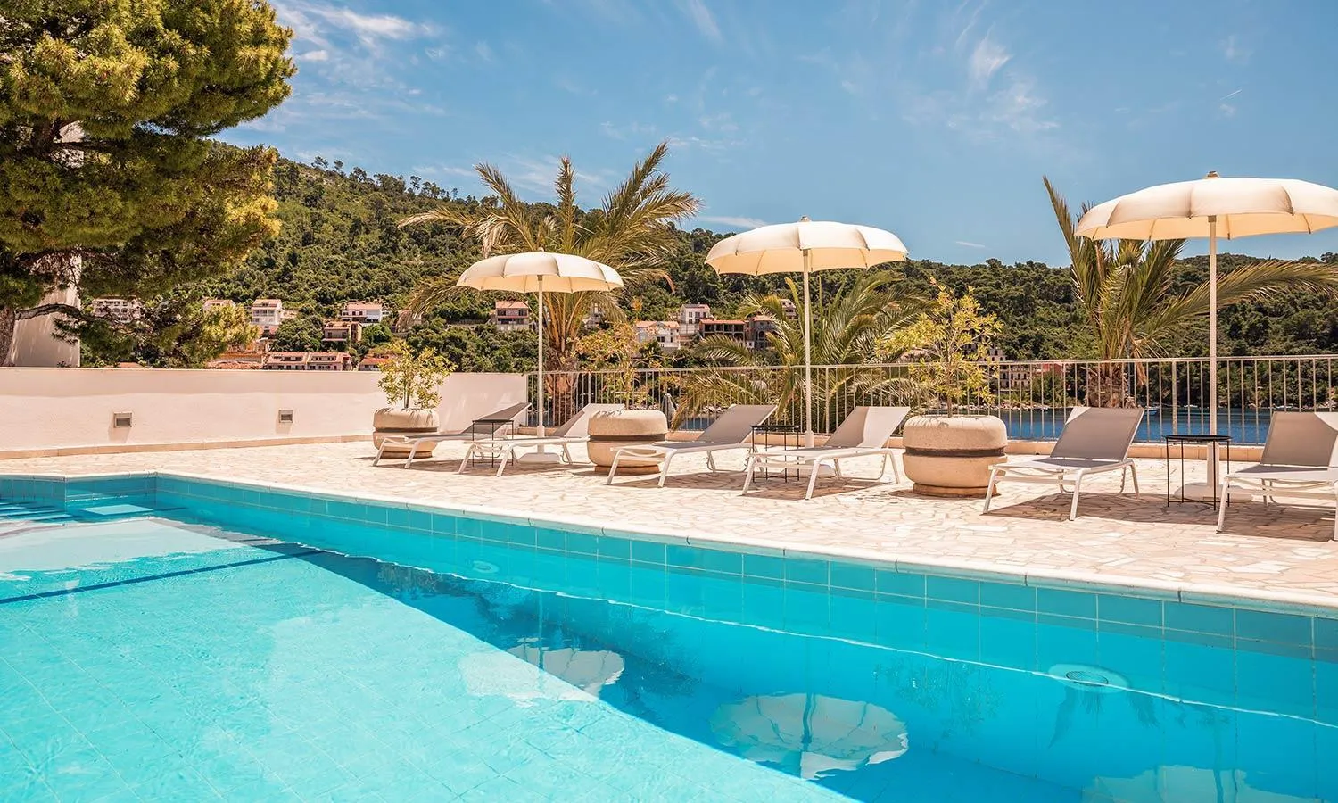 Day in Aminess Younique Lume Hotel