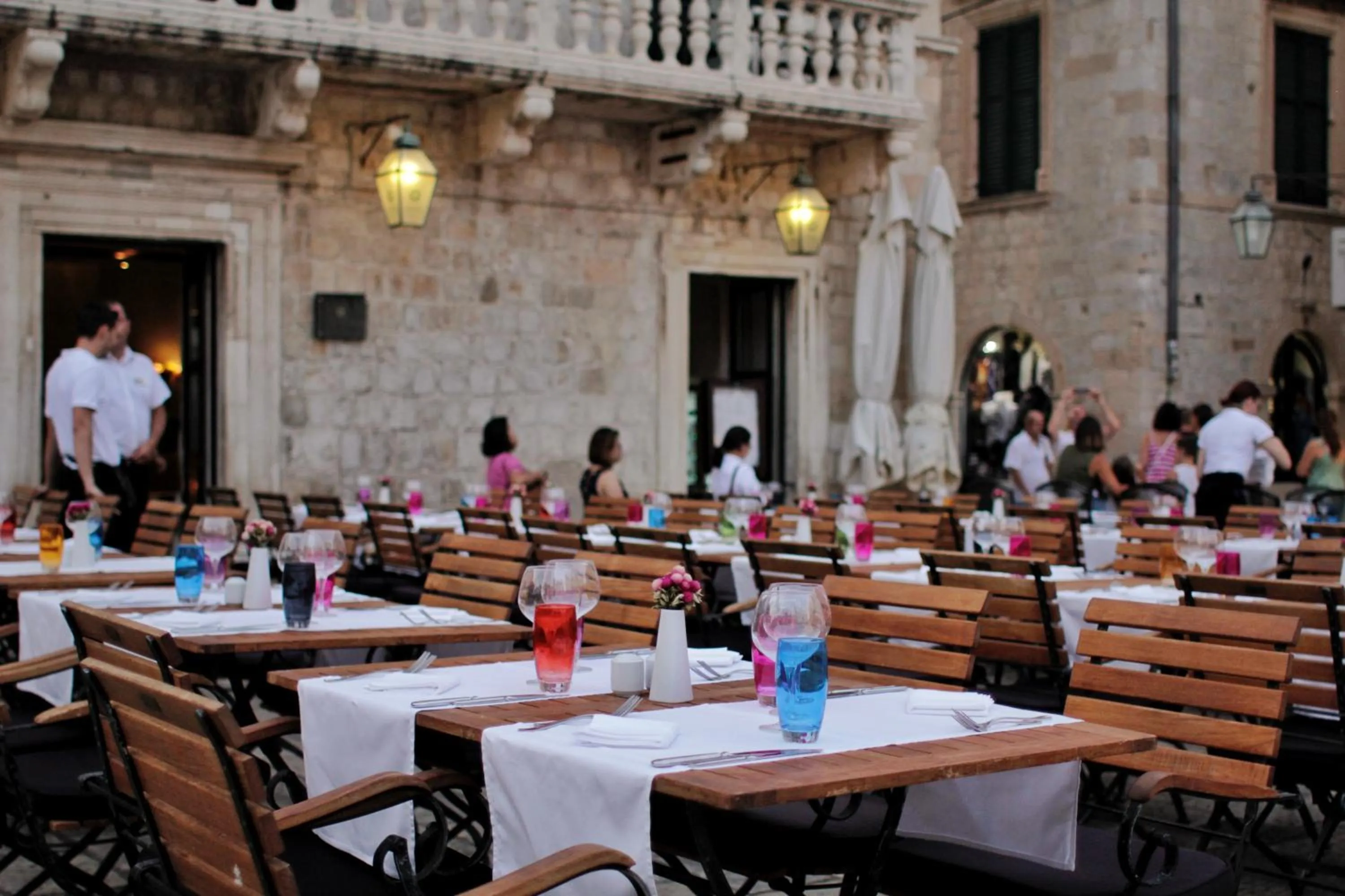 Restaurant/places to eat in The Pucic Palace