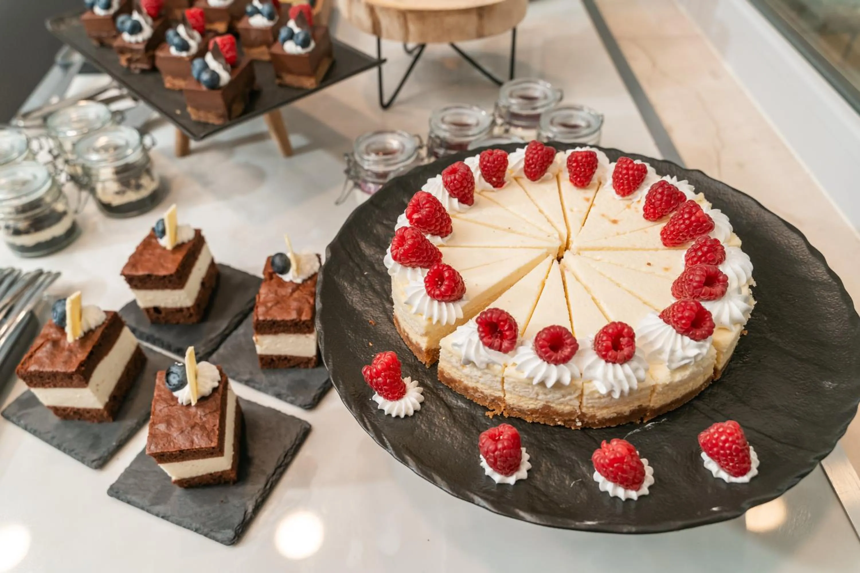 Food and drinks in Berkeley Hotel