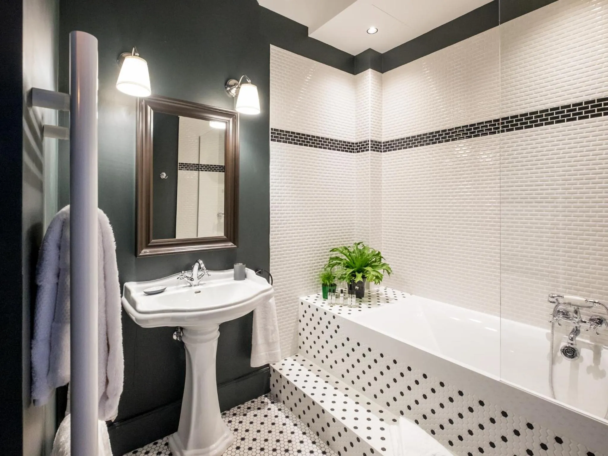 Bathroom in 1er Etage SoPi-Montmartre