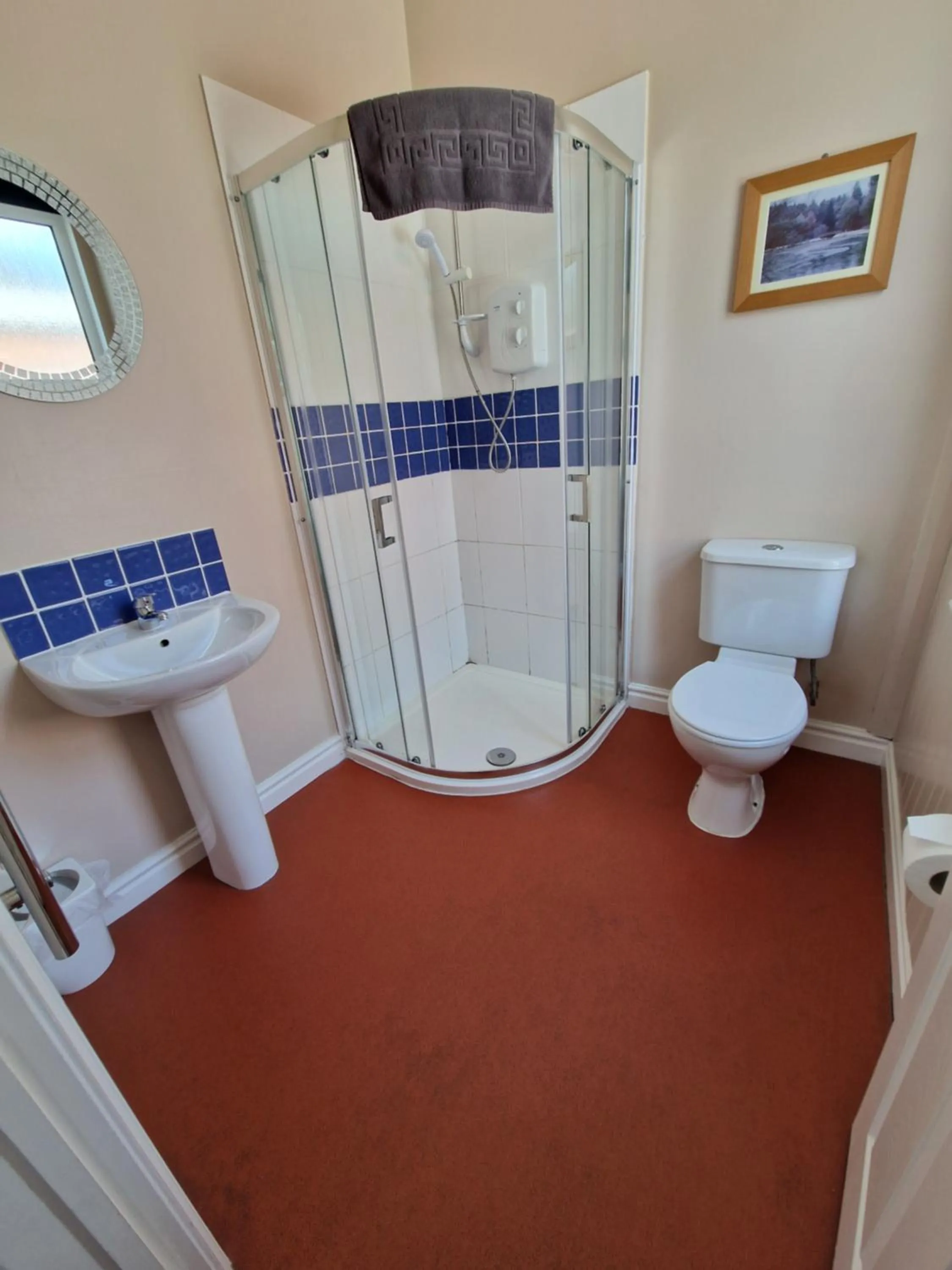 Shower in The Swan Hotel