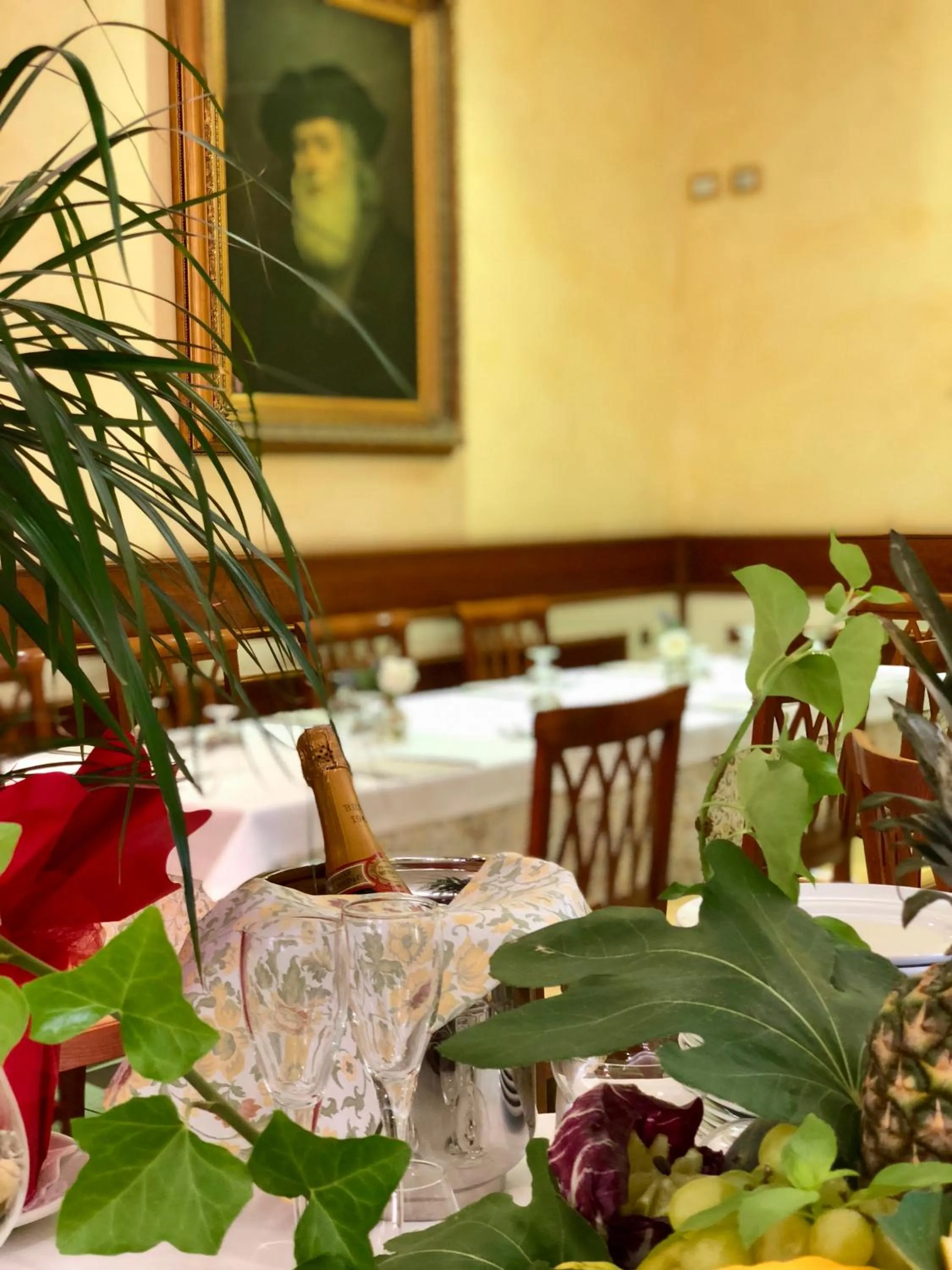 Restaurant/places to eat in Hotel Sollievo