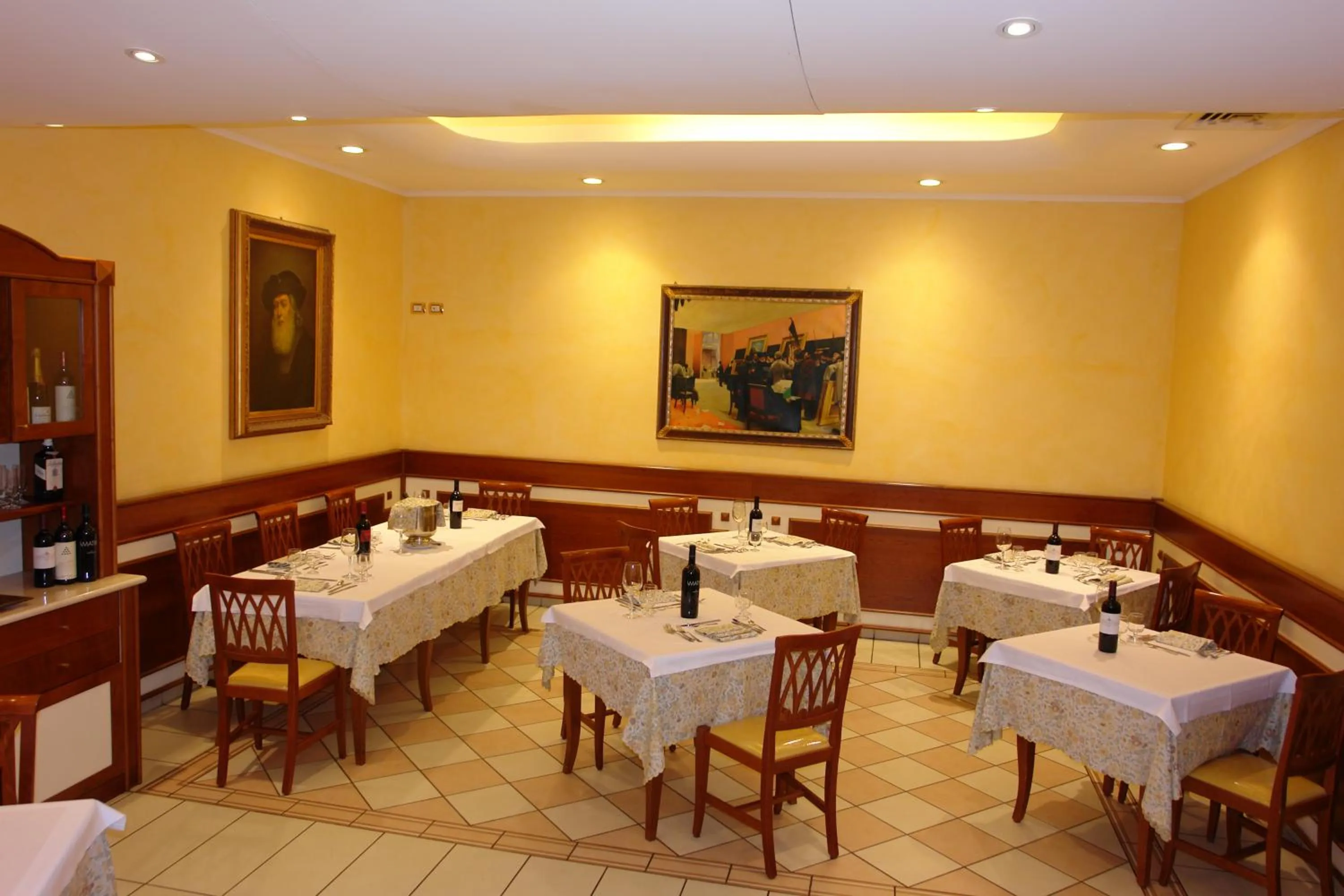 Restaurant/places to eat in Hotel Sollievo