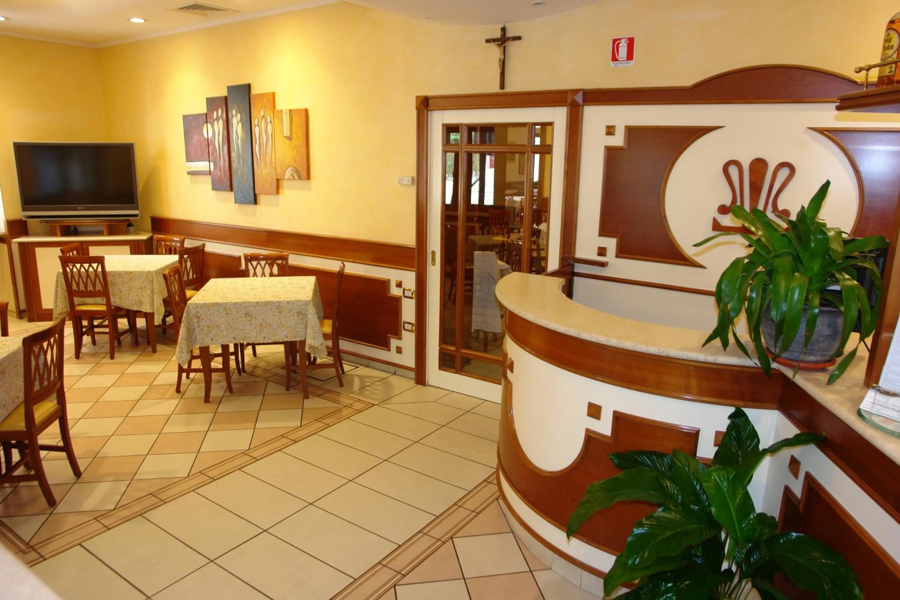 Communal lounge/ TV room in Hotel Sollievo