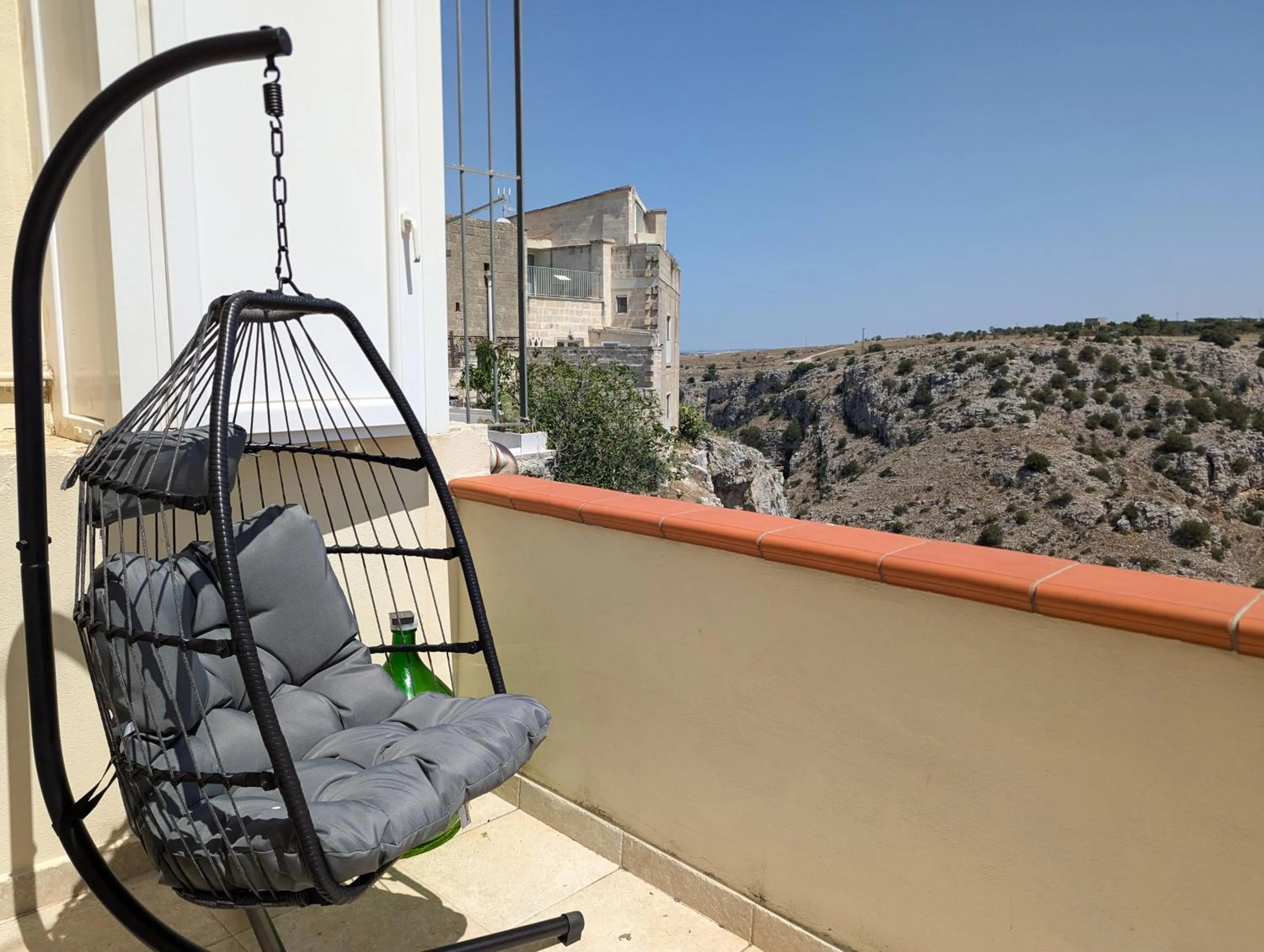 Property building in Il Peccato Originale