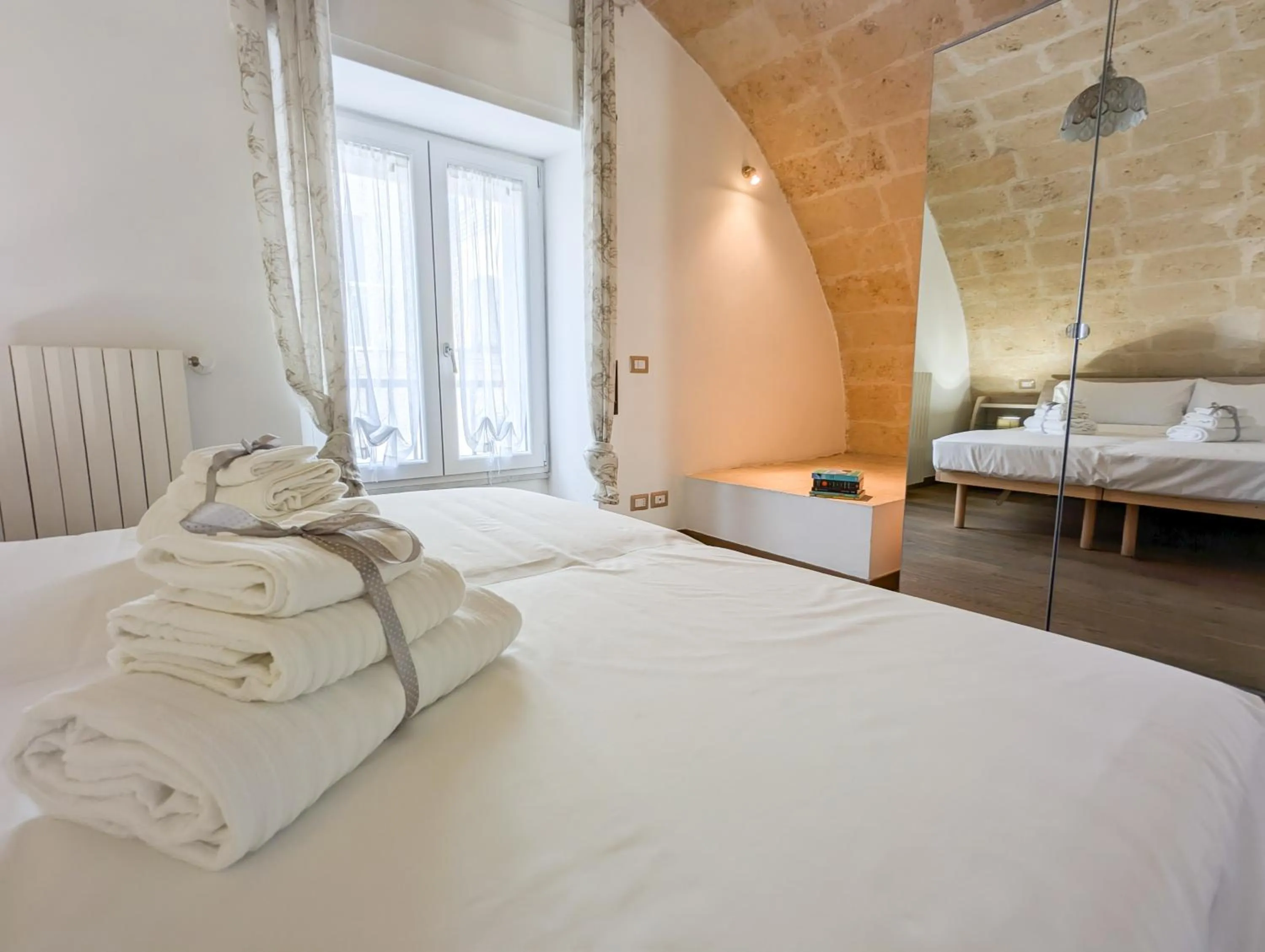 Bedroom, Bed in Il Peccato Originale