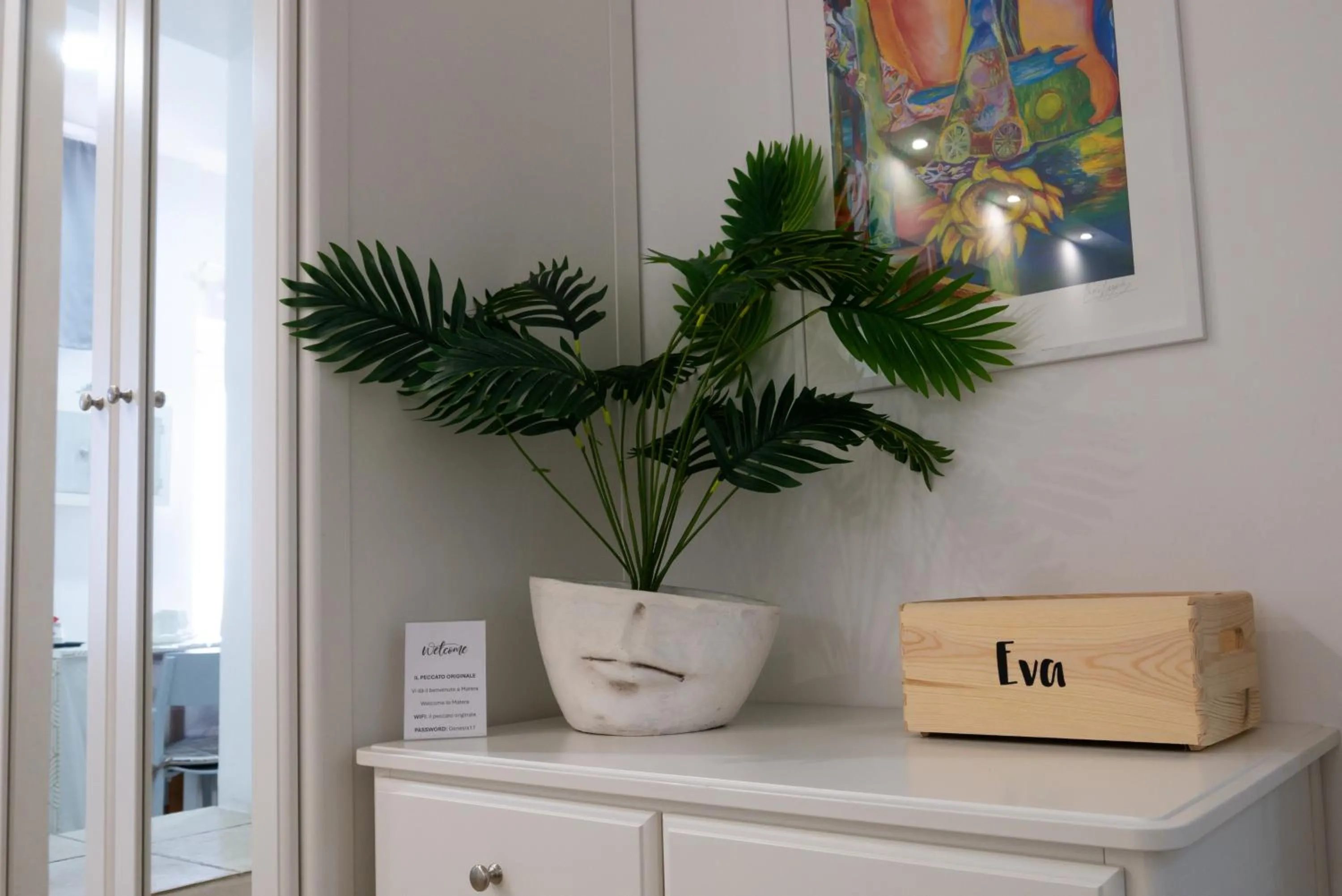 wardrobe in Il Peccato Originale