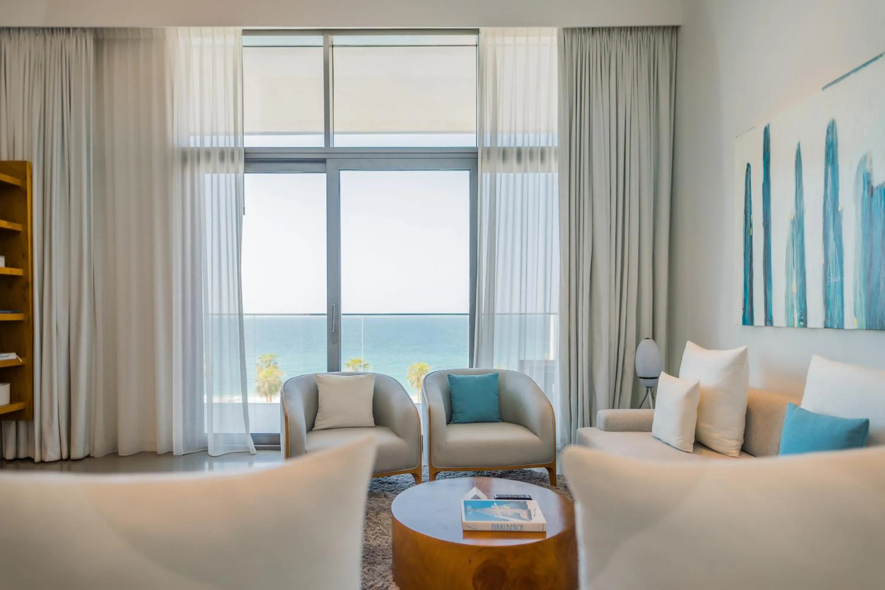 Natural landscape, Bed in Nikki Beach Resort & Spa Dubai