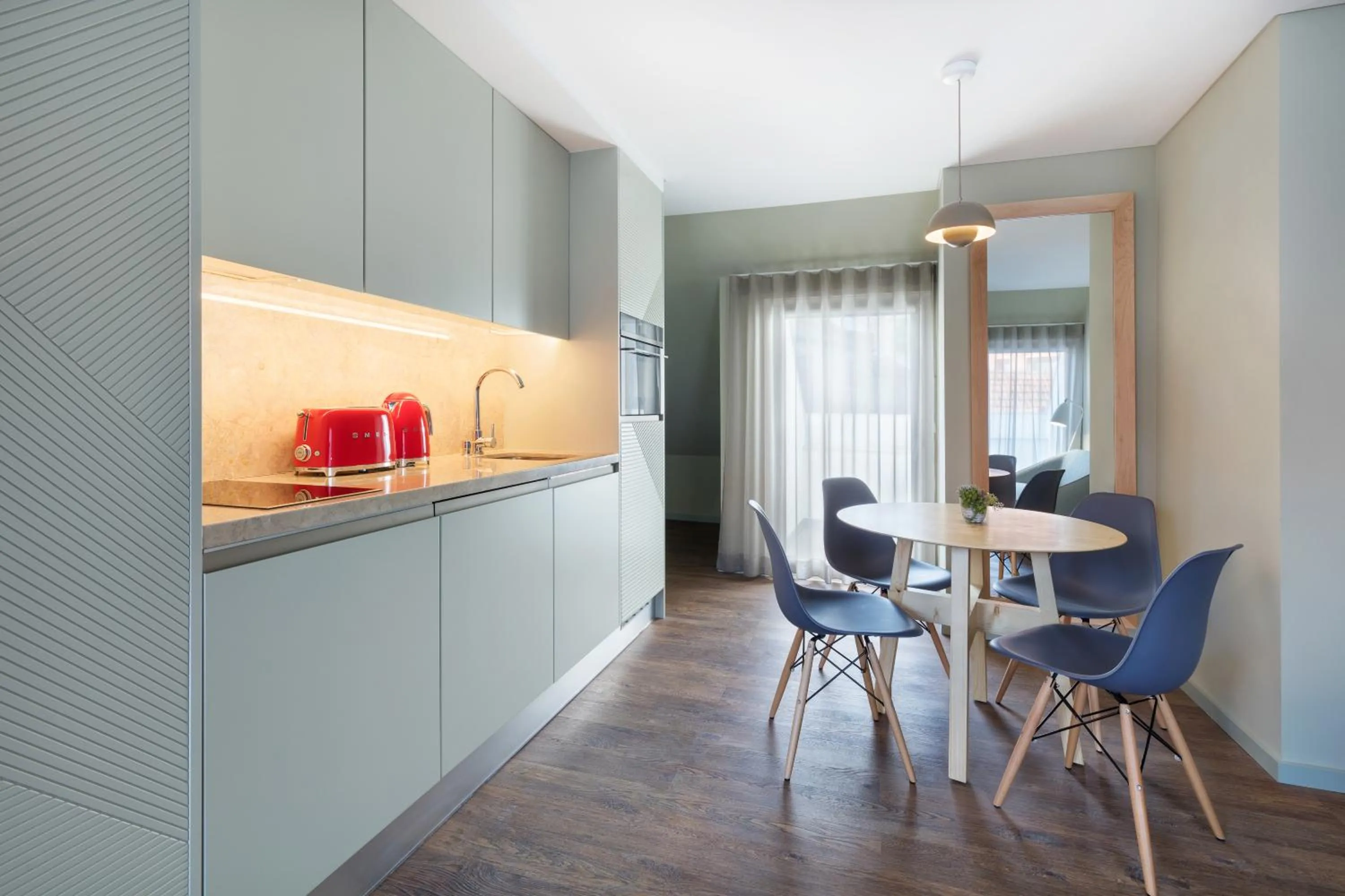 Communal lounge/ TV room in OnJ S. Lazaro Lisboa