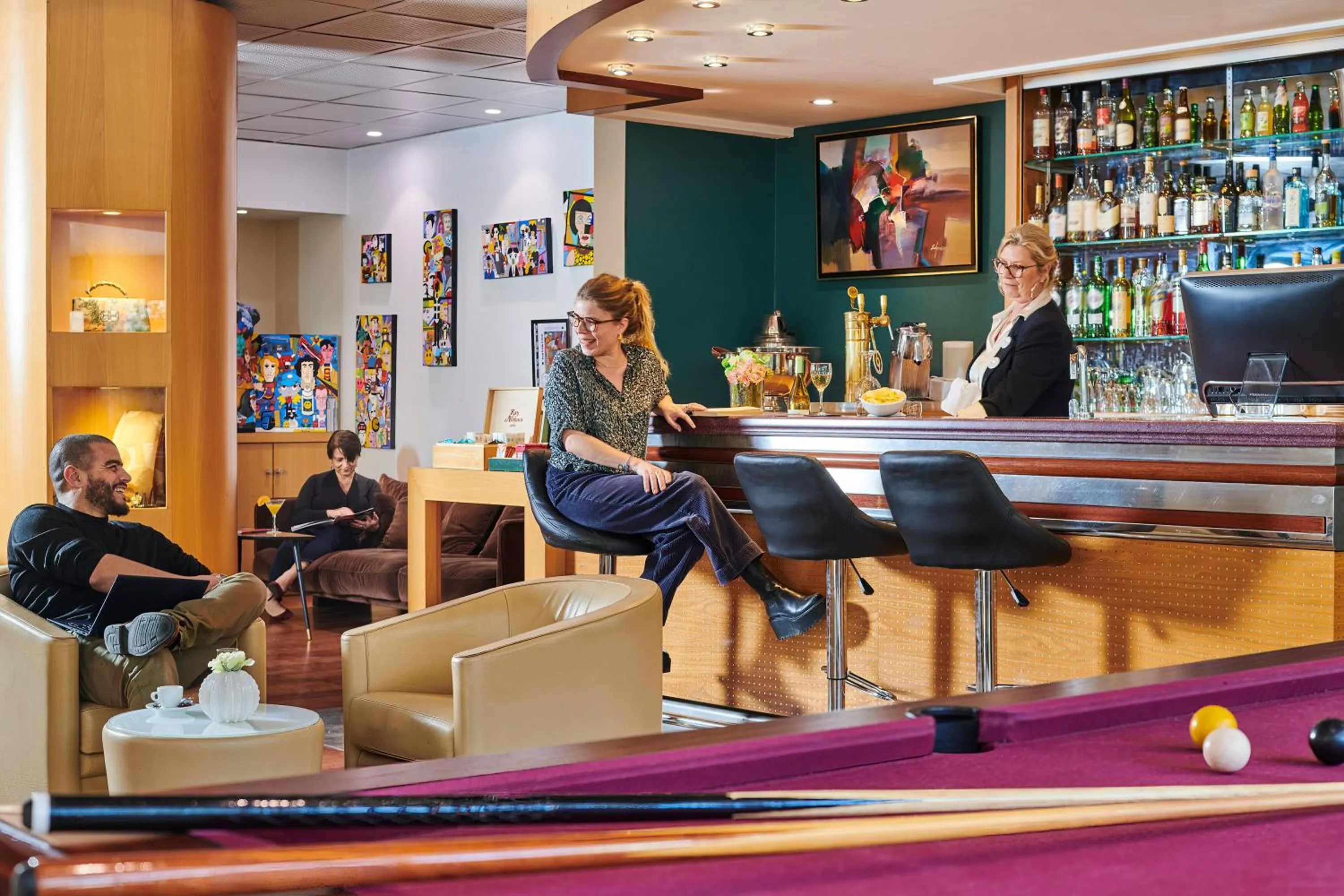 Lounge or bar in Hôtel Charlemagne by Happyculture