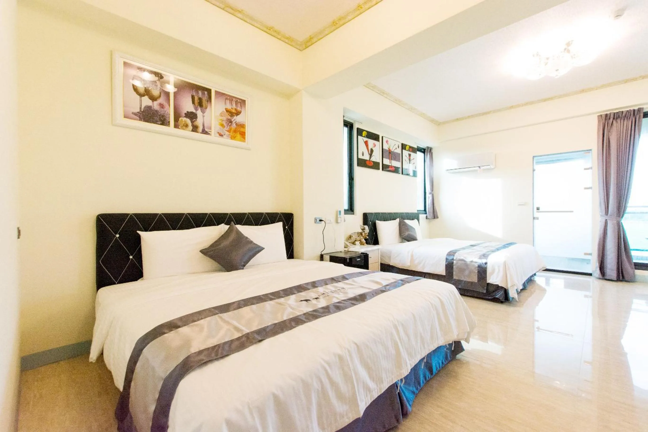 Photo of the whole room, Bed in Melinda Resort