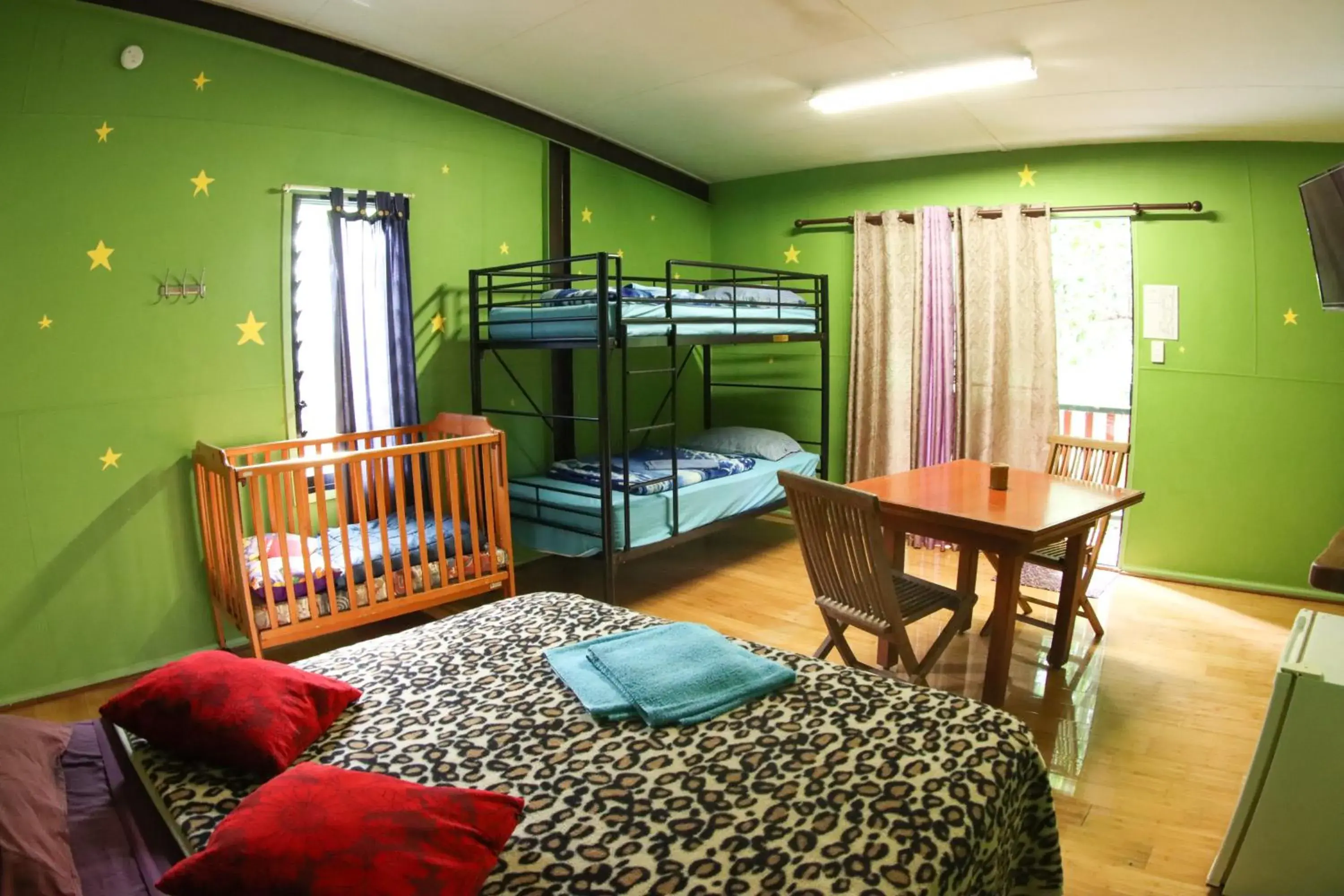 Double Room with Extra Bed in Batchelor Butterfly Farm Double Room with Extra Bed in Batchelor Butterfly Farm