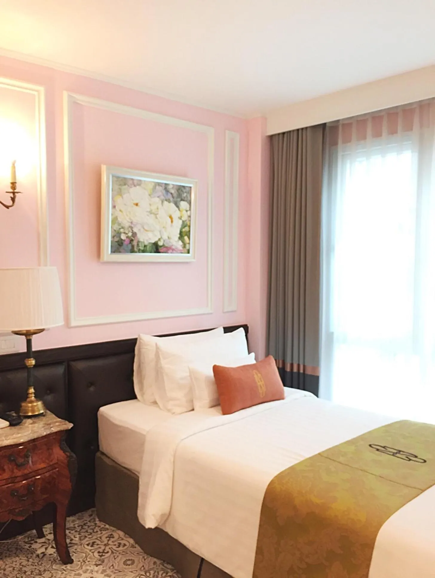 Photo of the whole room, Bed in Sara's Hotel