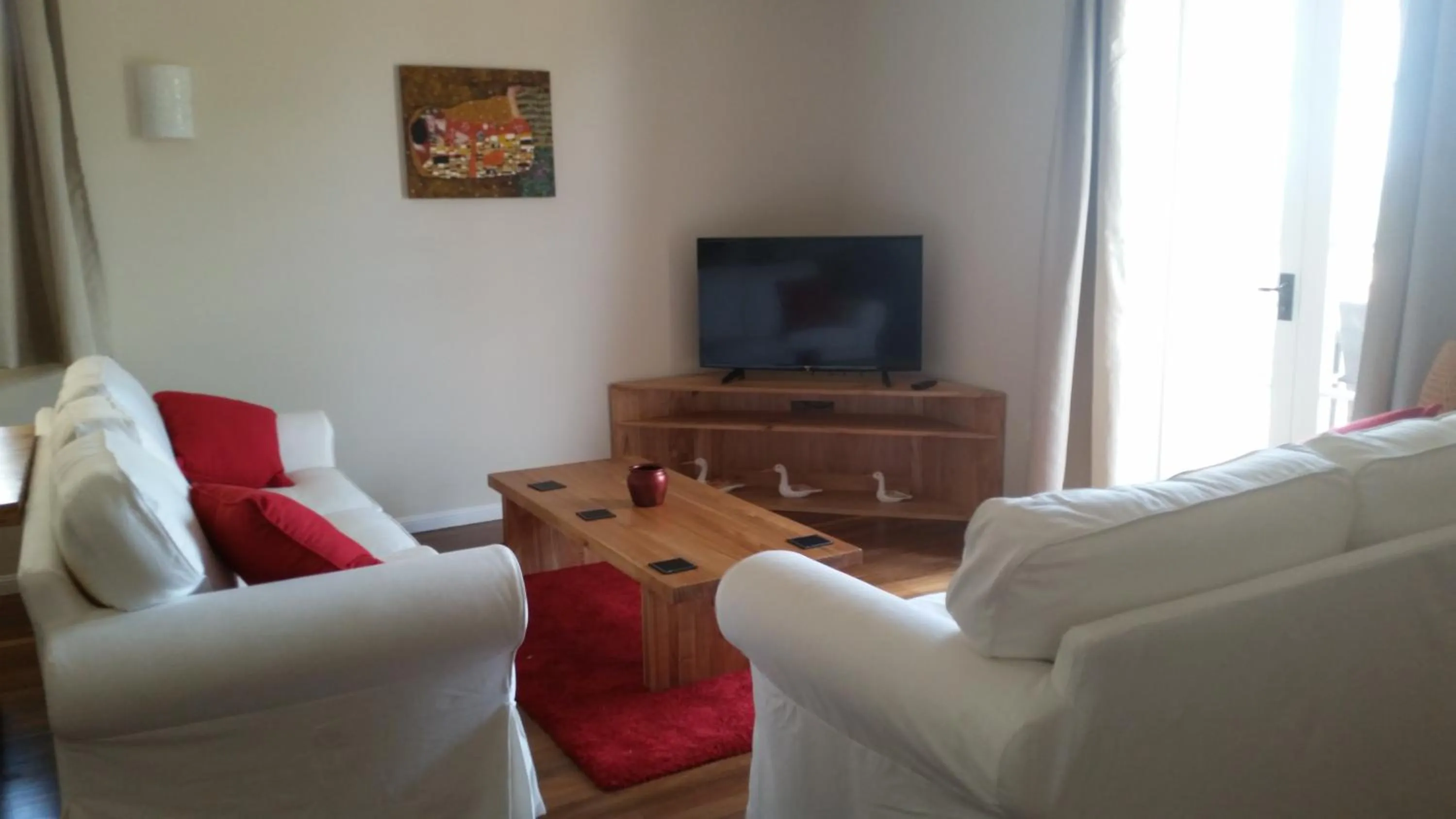 Living room in Kernow - Minimum age 18