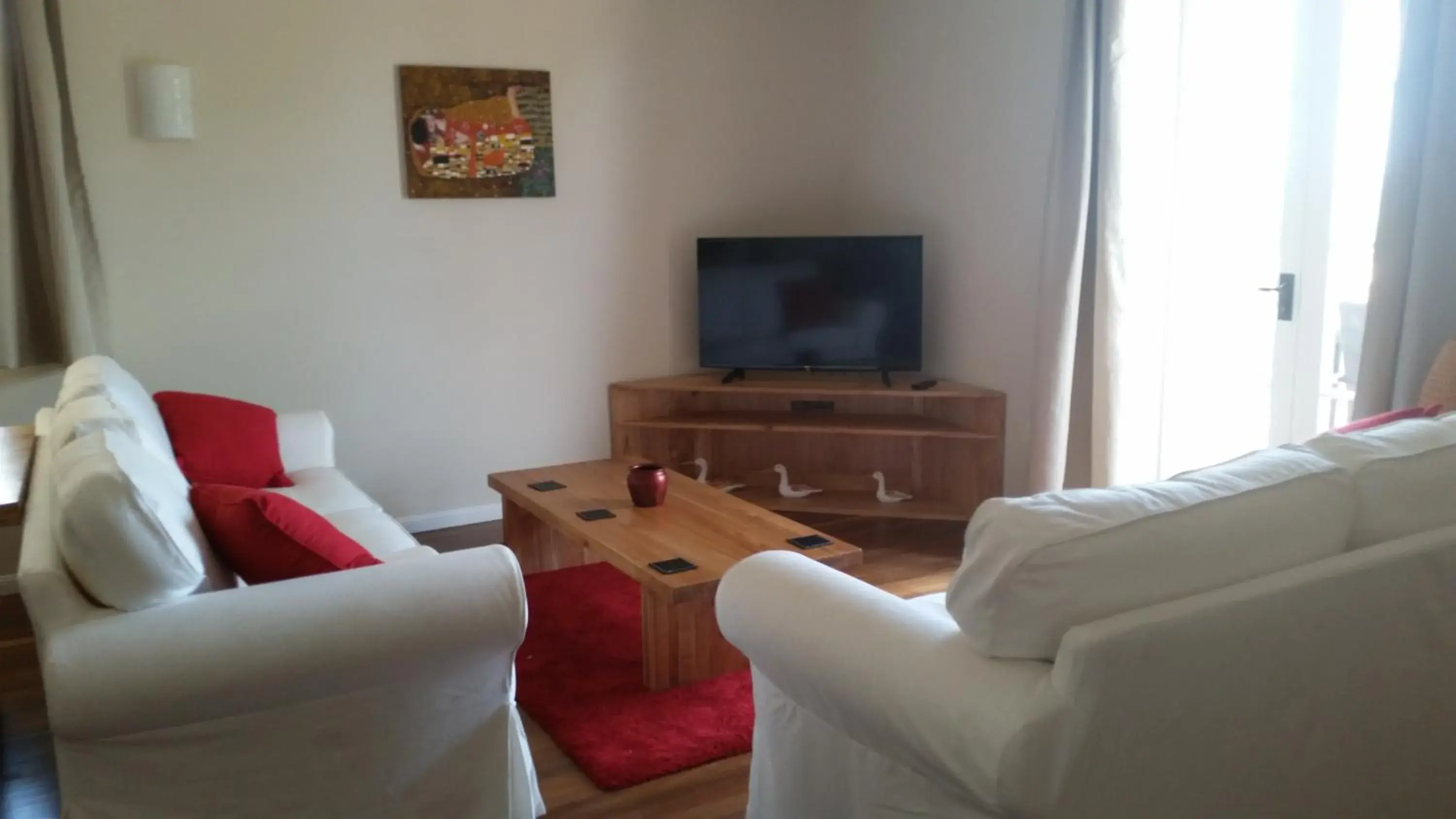 Two-Bedroom Apartment with Garden View in Kernow - Minimum age 18 Two-Bedroom Apartment with Garden View in Kernow - Minimum age 18