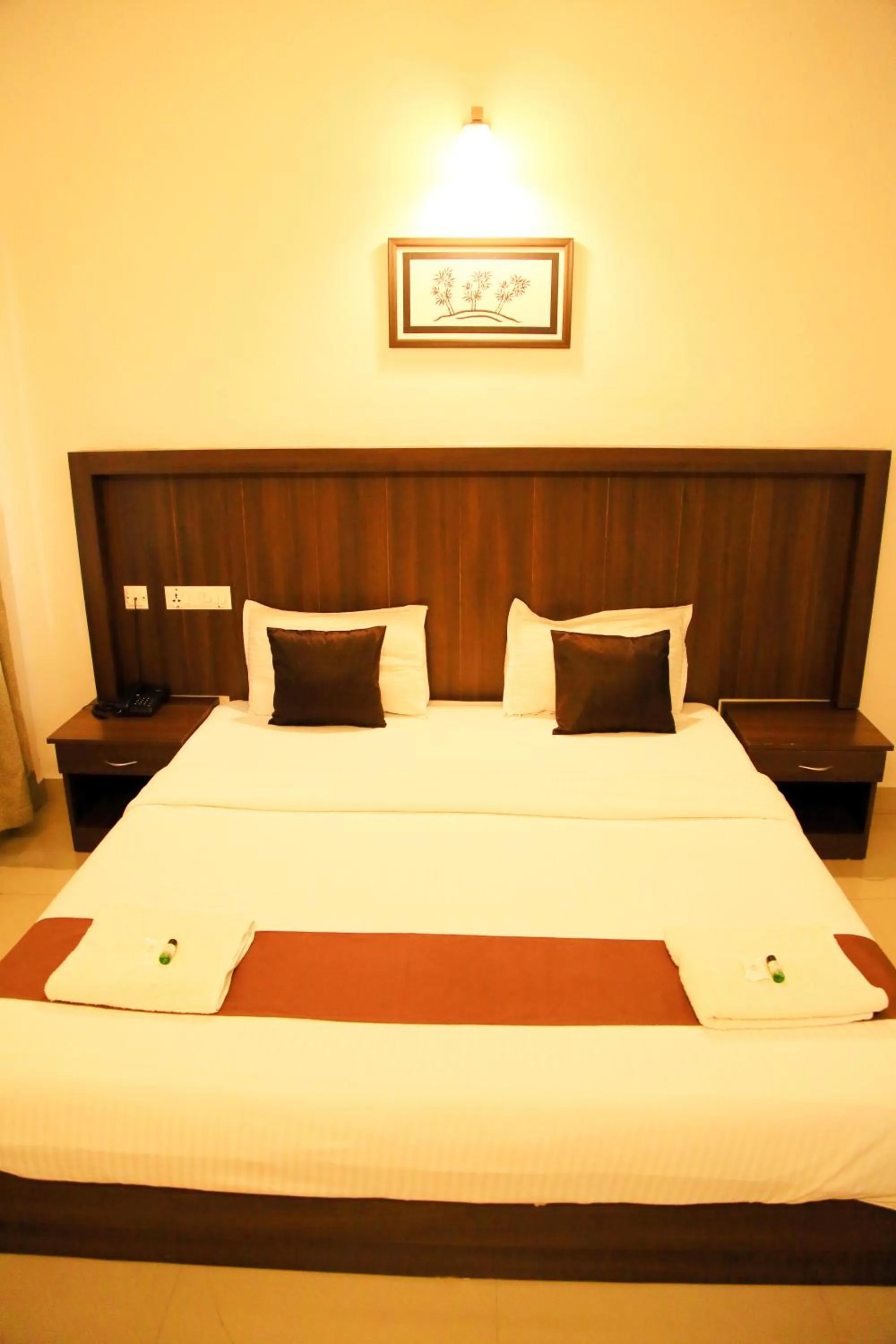 Bed in Highrange Plaza