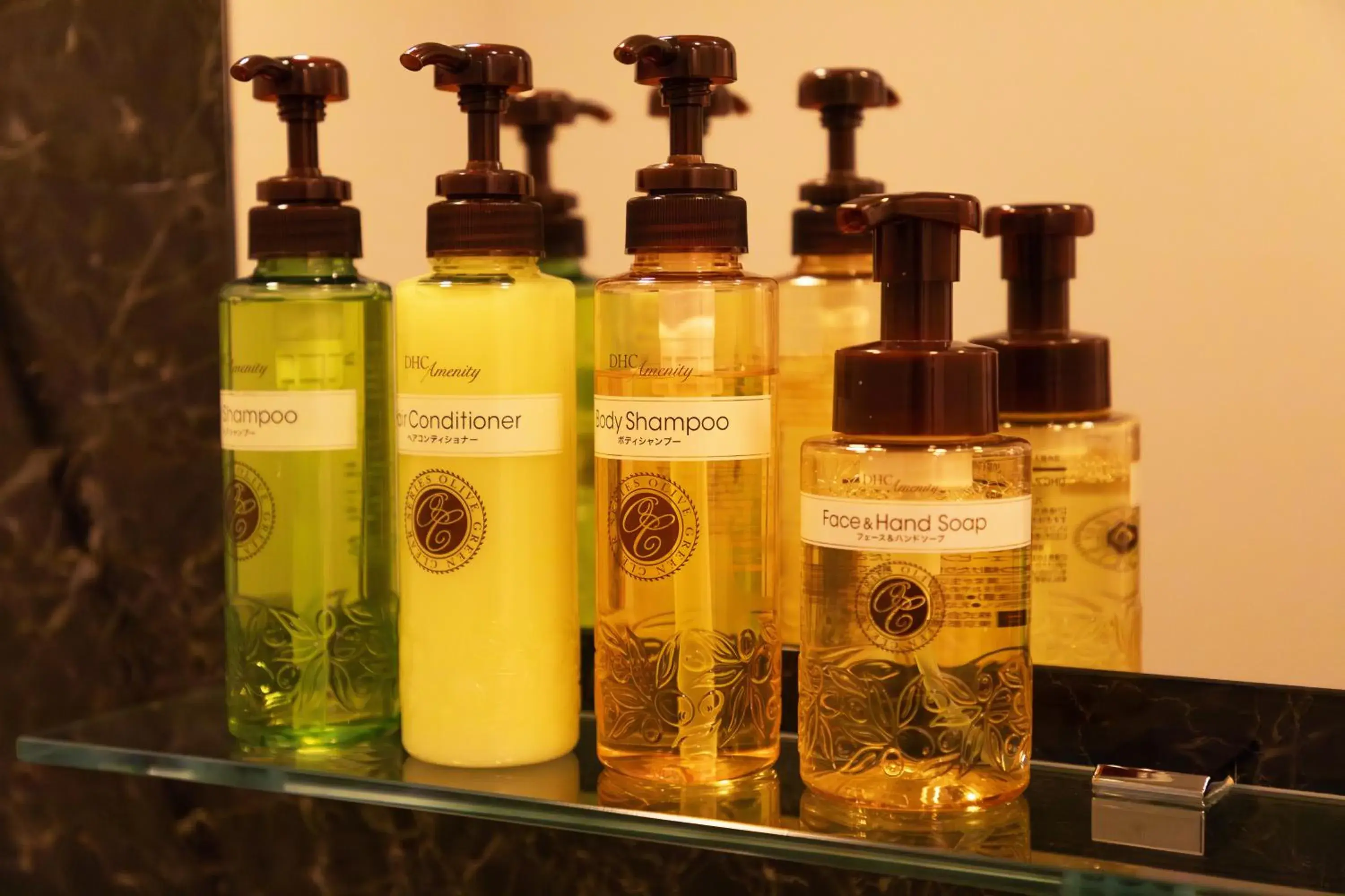 Twin Room - Smoking in Hotel. Links Namba Twin Room - Smoking in Hotel. Links Namba