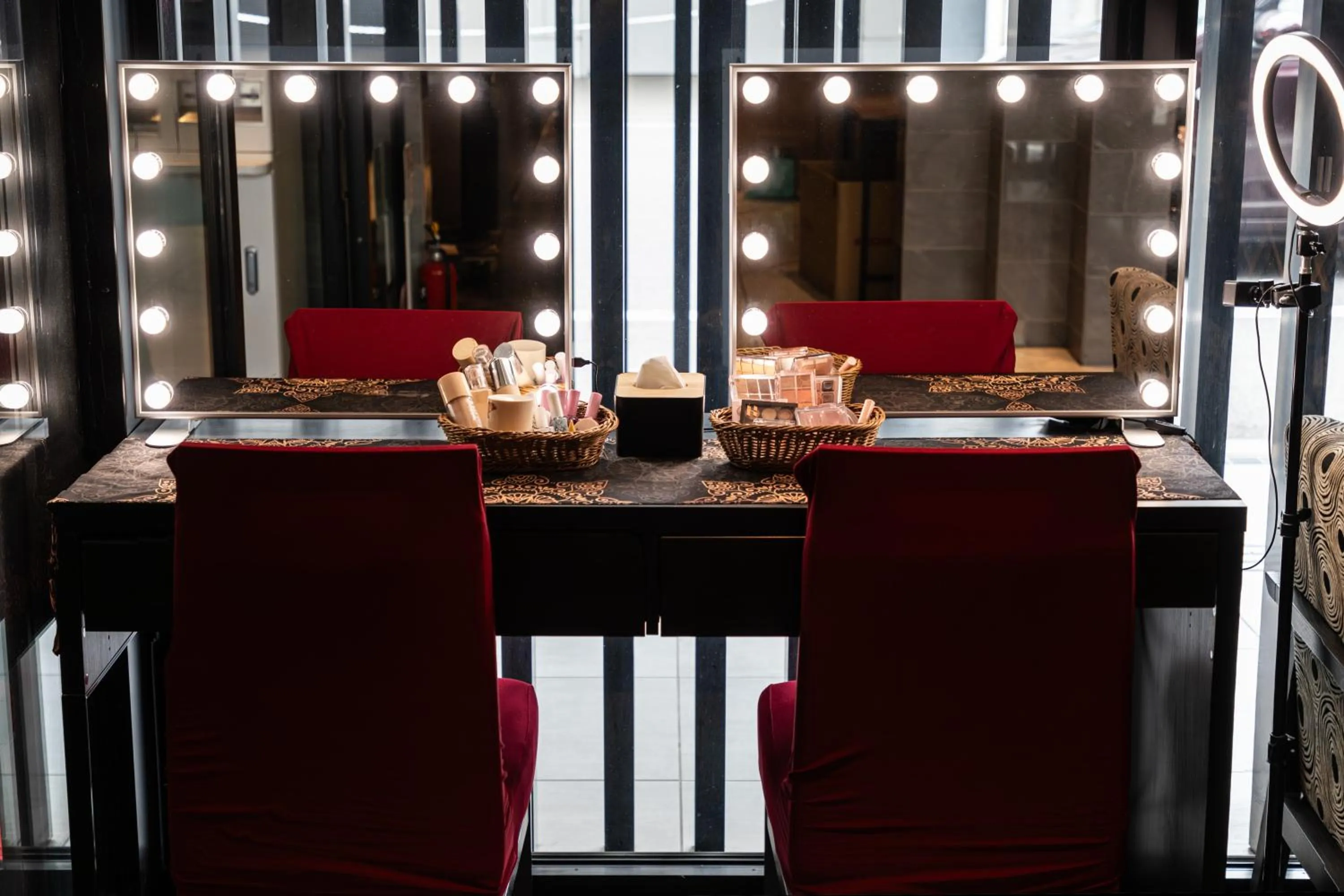 Area and facilities in Hotel. Links Namba