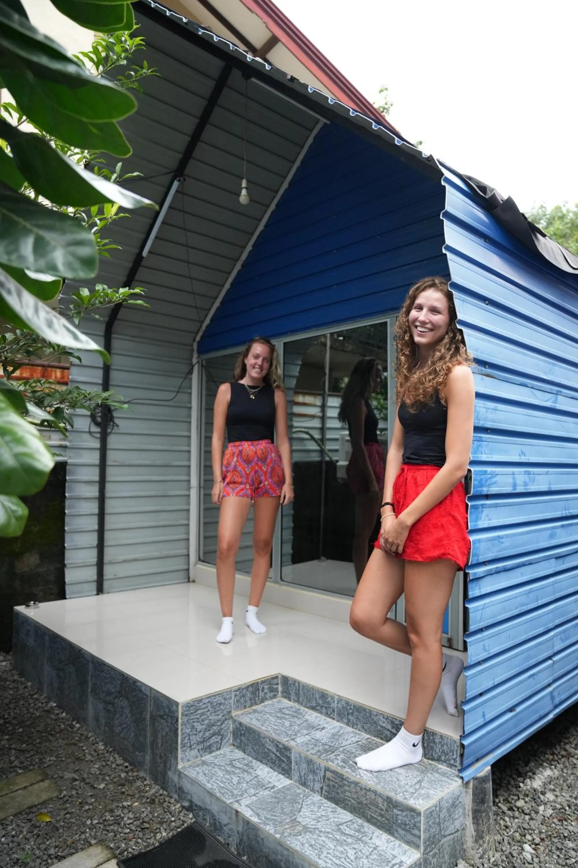 Airport A4 Transit Hub - Eco Chalets - FREE SHUTTLE SERVICE 24HRS