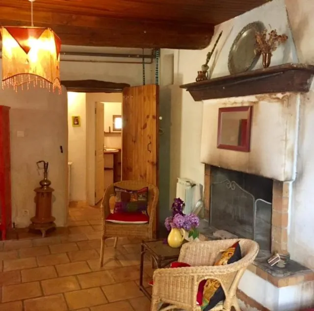 Photo of the whole room in Mas des Nabières