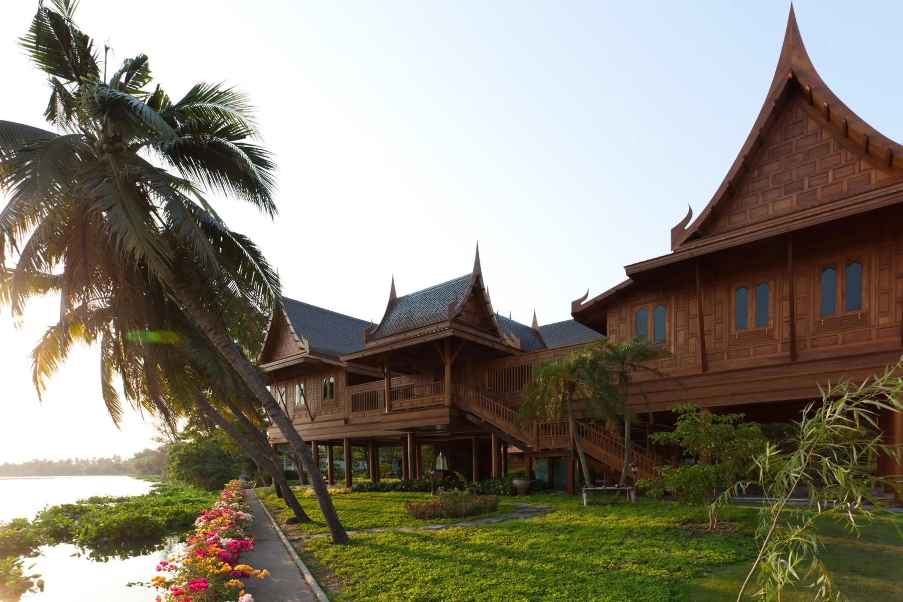 RK Riverside Resort & Spa (Reon Kruewal)