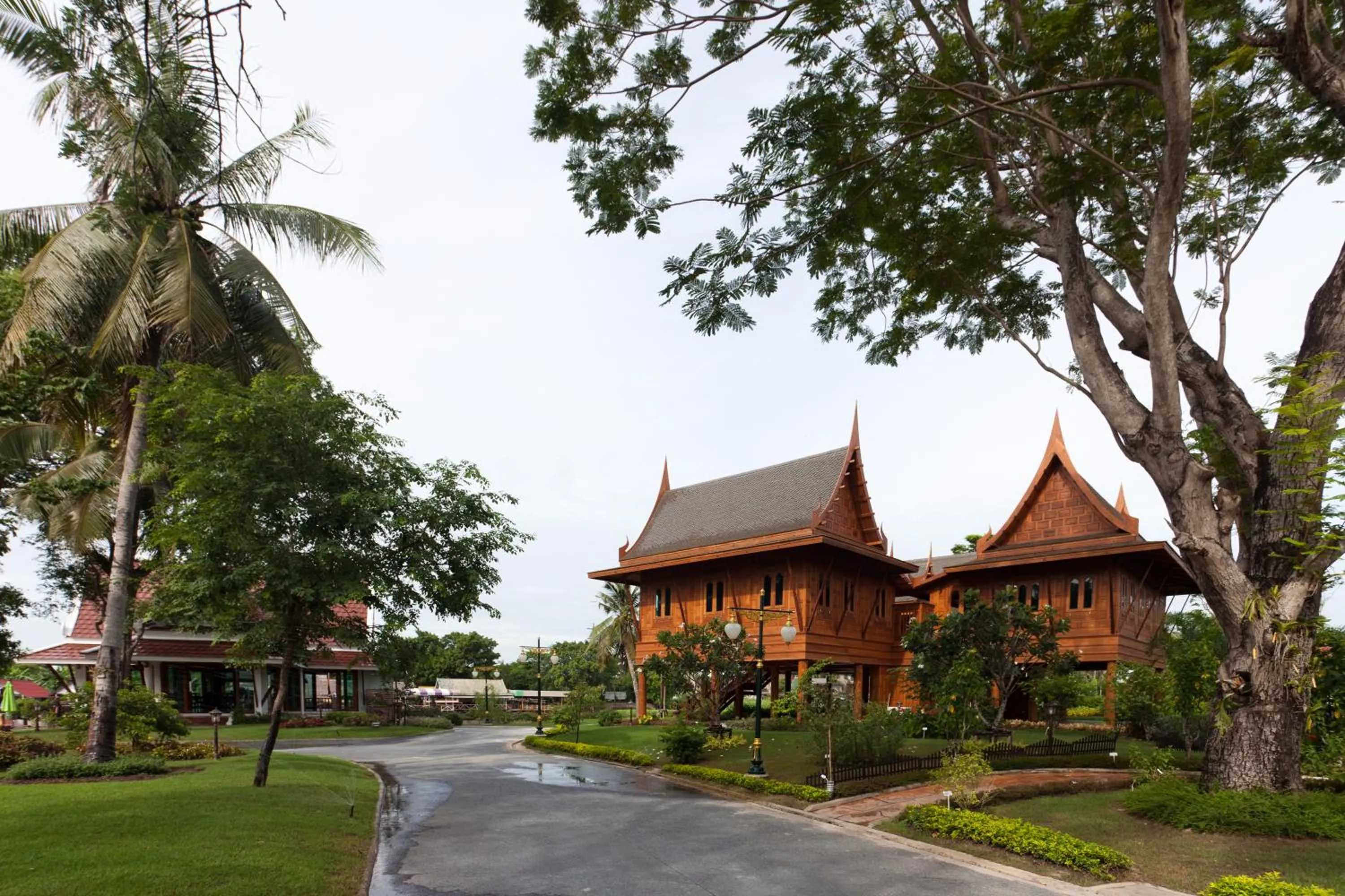 RK Riverside Resort & Spa (Reon Kruewal)