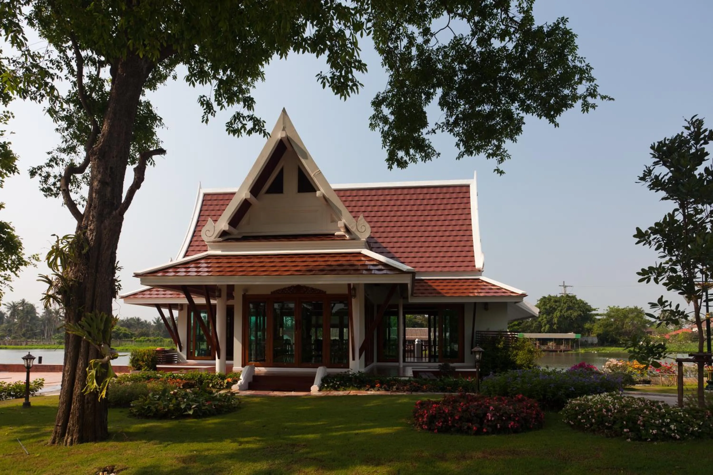 Garden in RK Riverside Resort & Spa (Reon Kruewal)