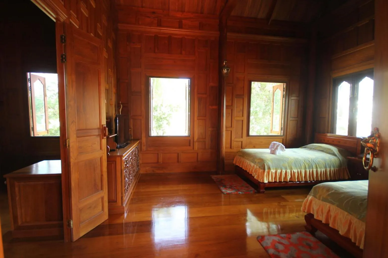 Bed in RK Riverside Resort & Spa (Reon Kruewal)