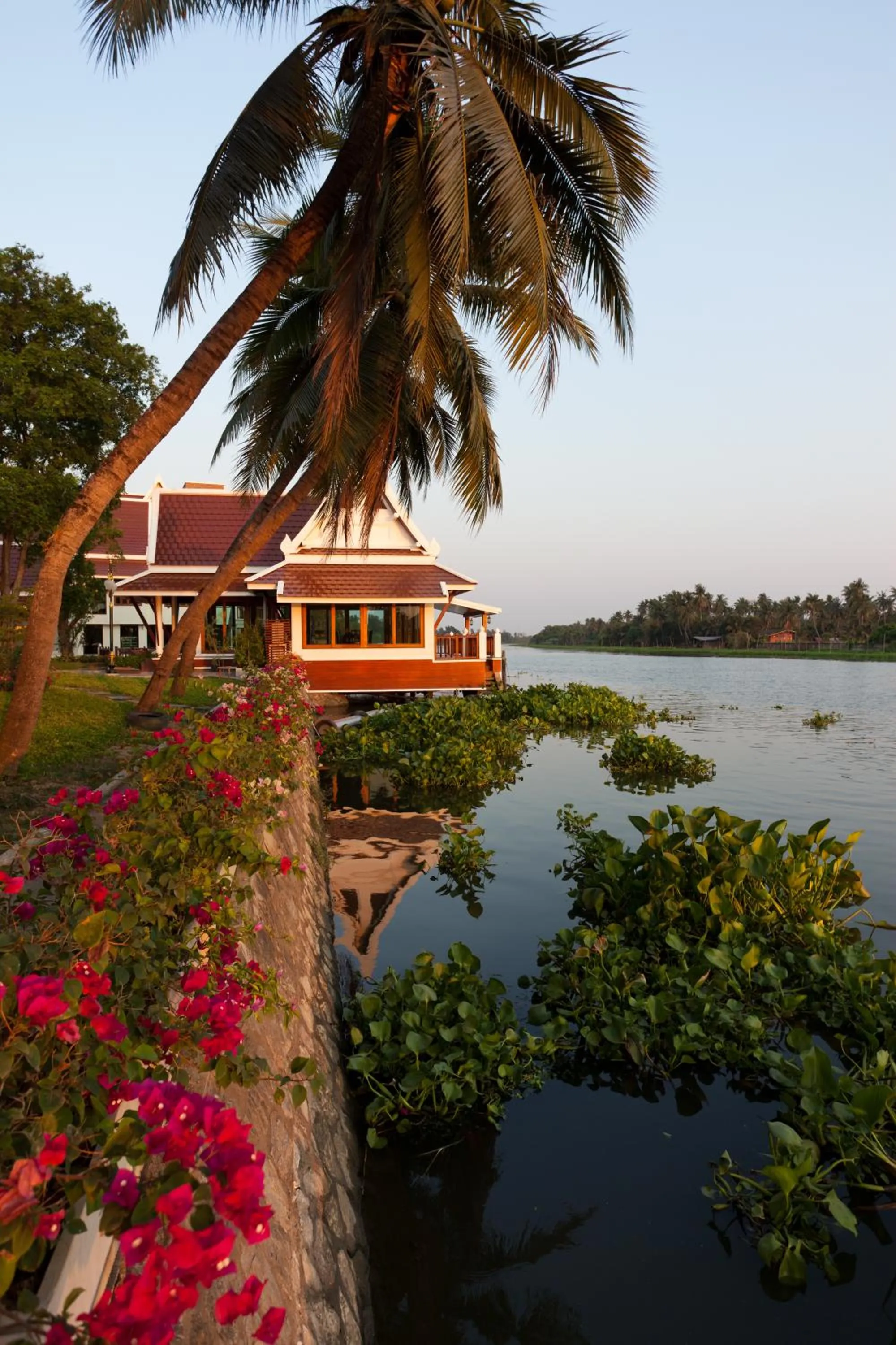 RK Riverside Resort & Spa (Reon Kruewal)