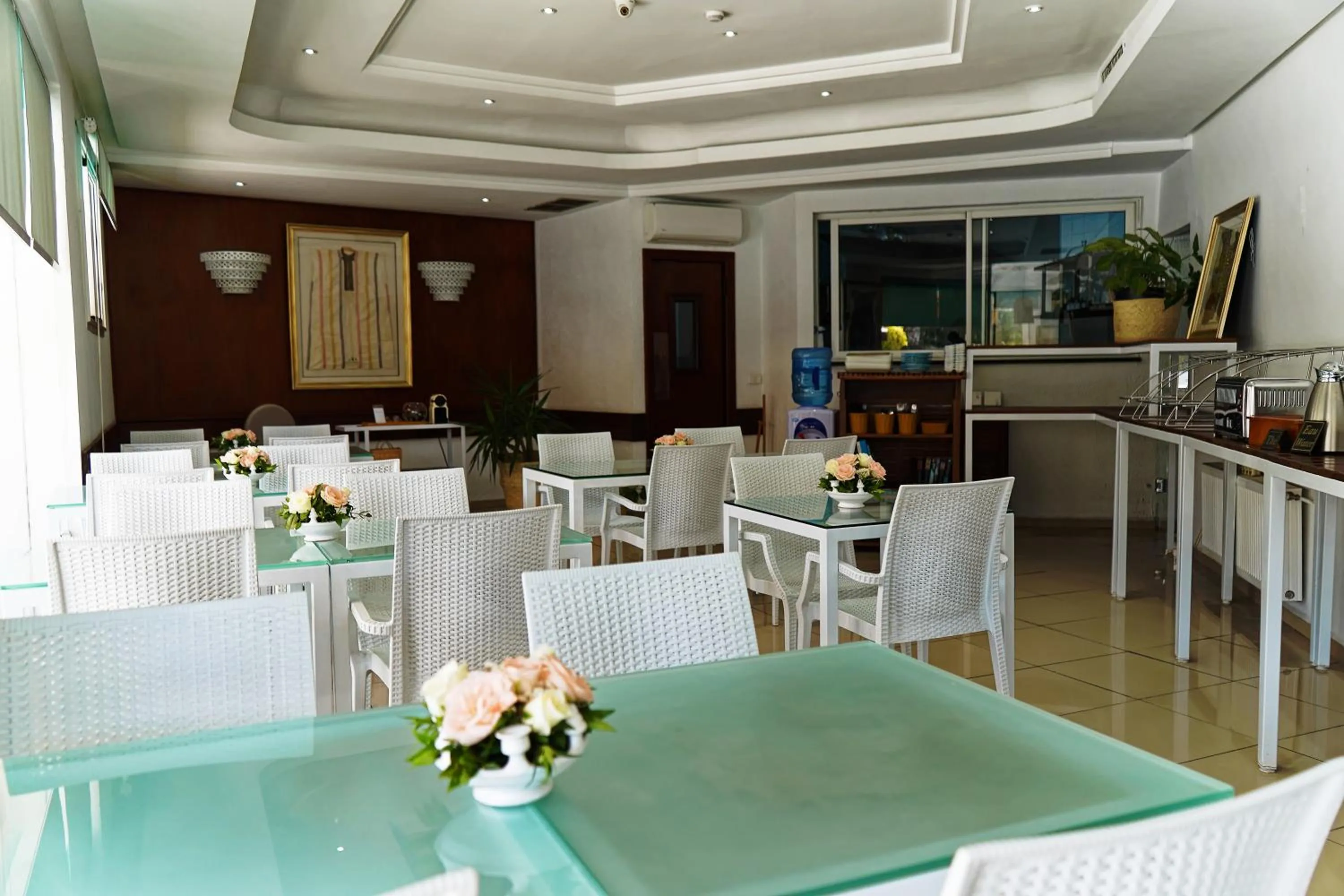 Restaurant/places to eat in Hotel Khella