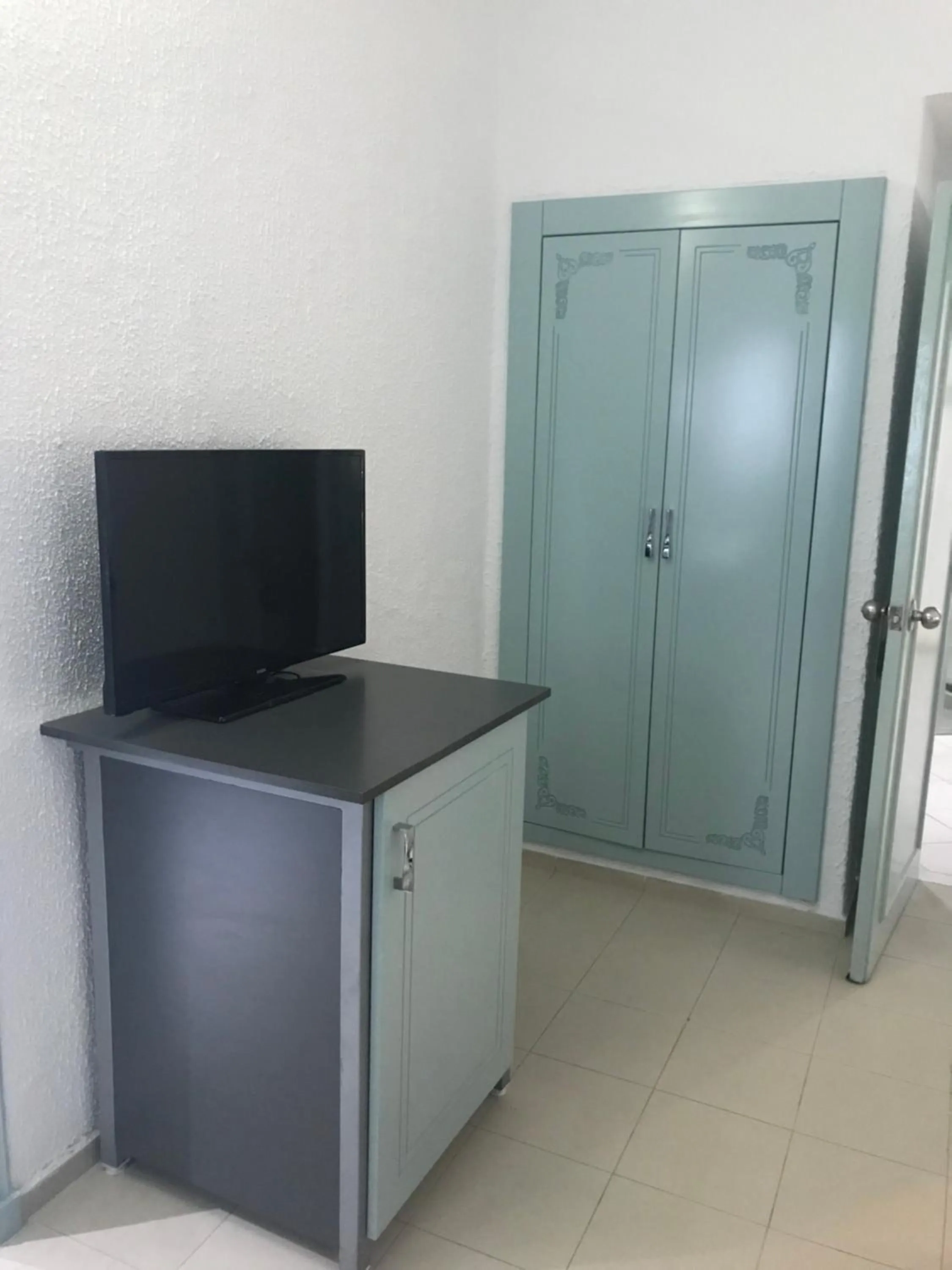 TV and multimedia in Hotel Khella