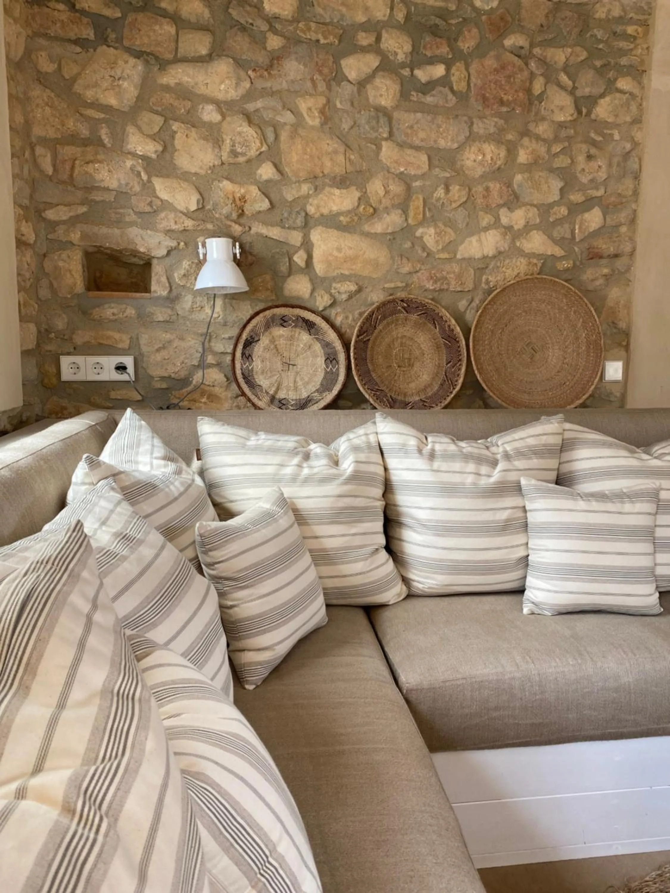 Living room, Bed in Mas Ferran Adults Only