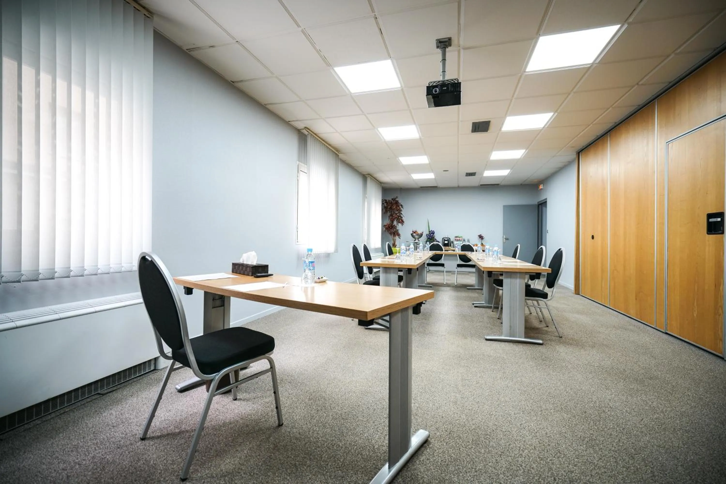 Meeting/conference room in Hôtel Saphir Lyon