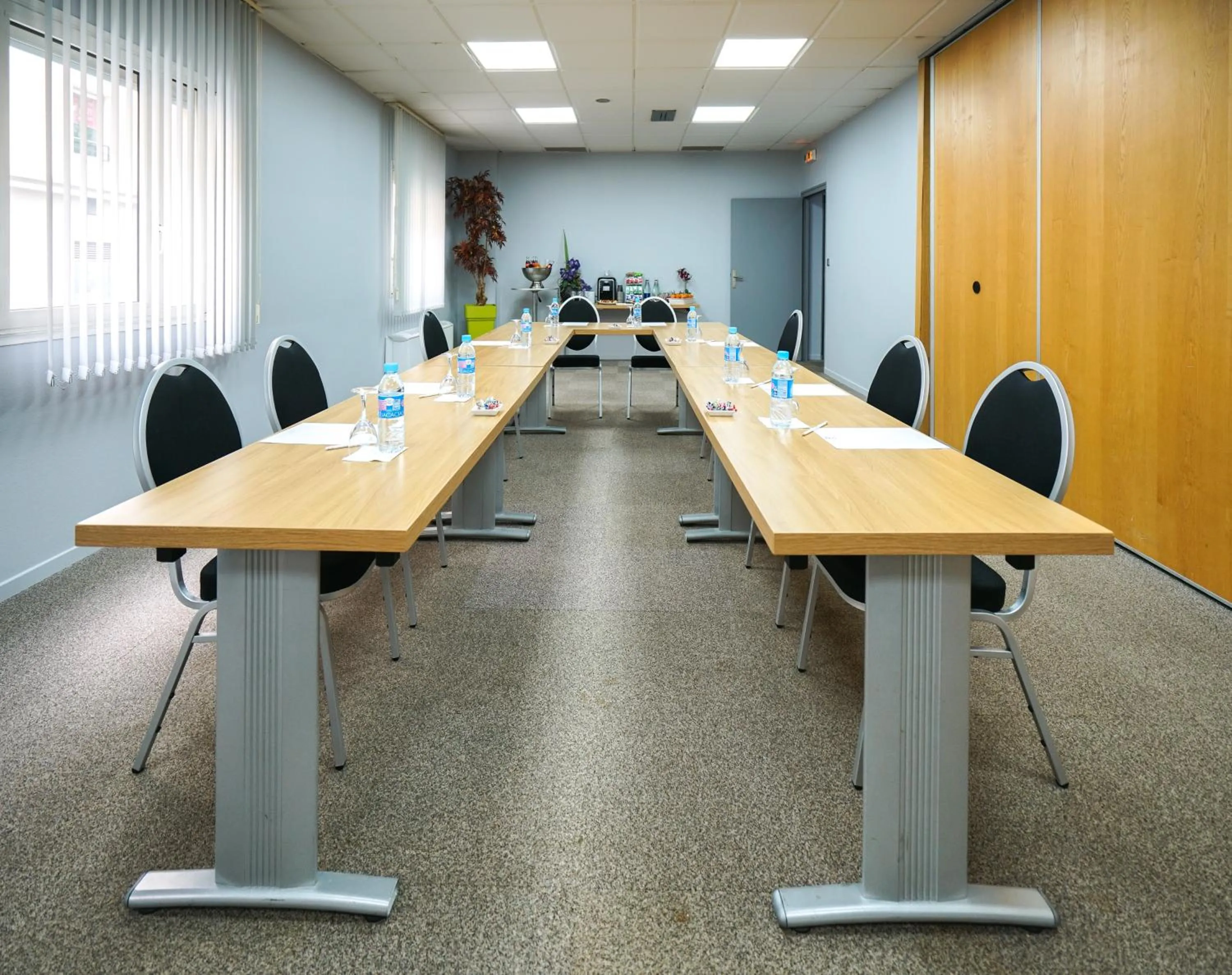 Meeting/conference room in Hôtel Saphir Lyon