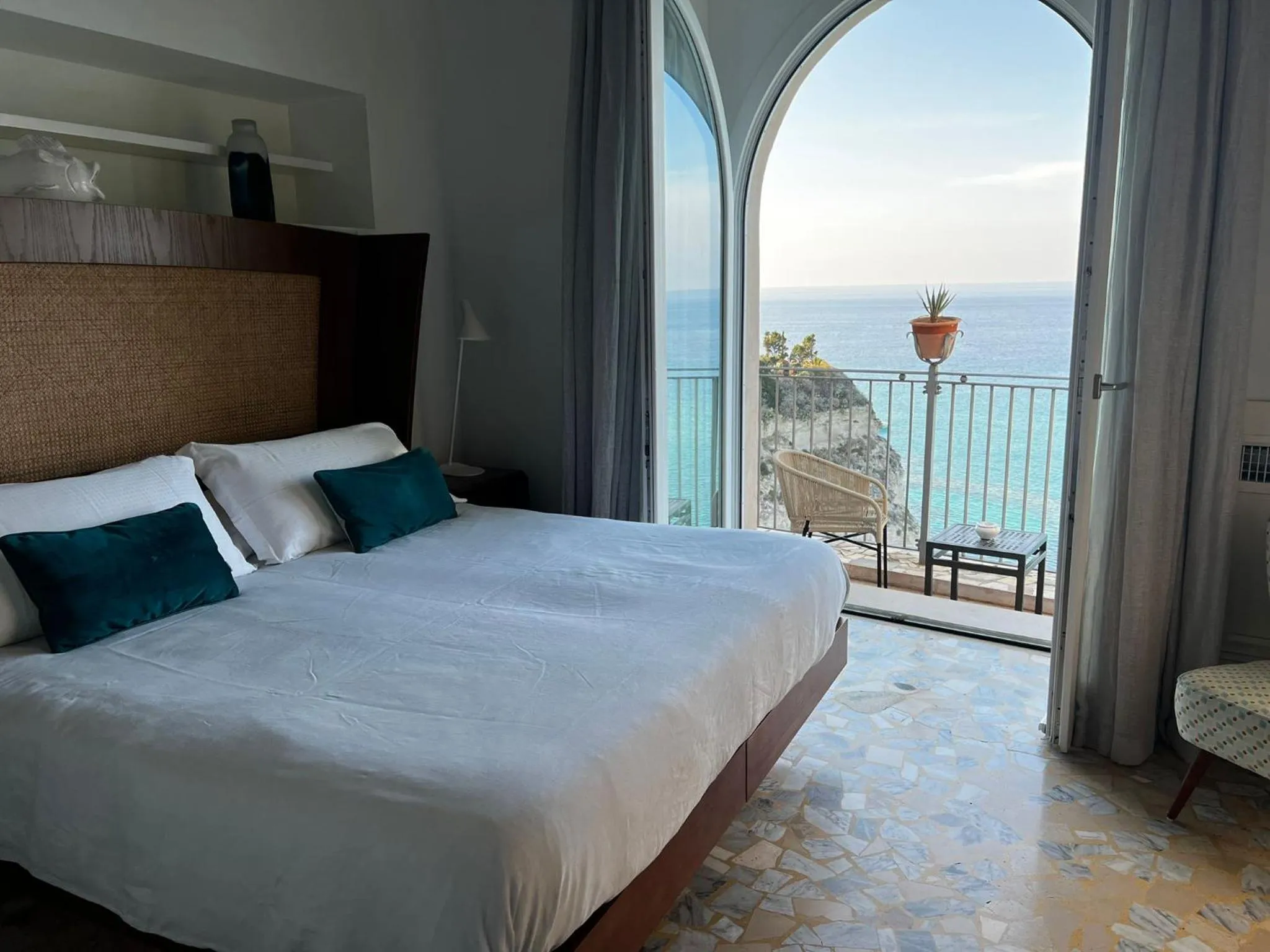 Balcony/Terrace, Bed in La Dolce Vita a Tropea