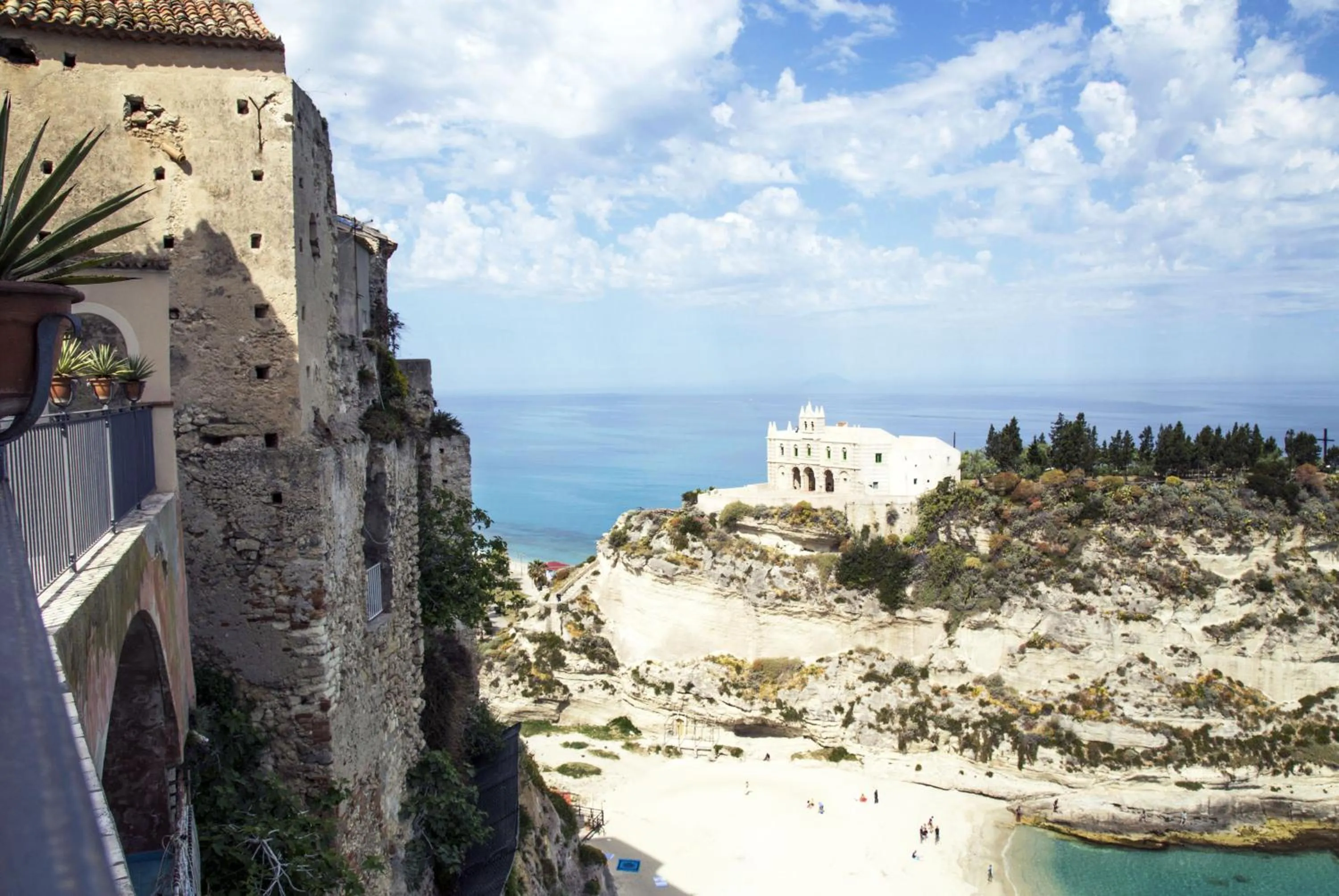 Landmark view in La Dolce Vita a Tropea