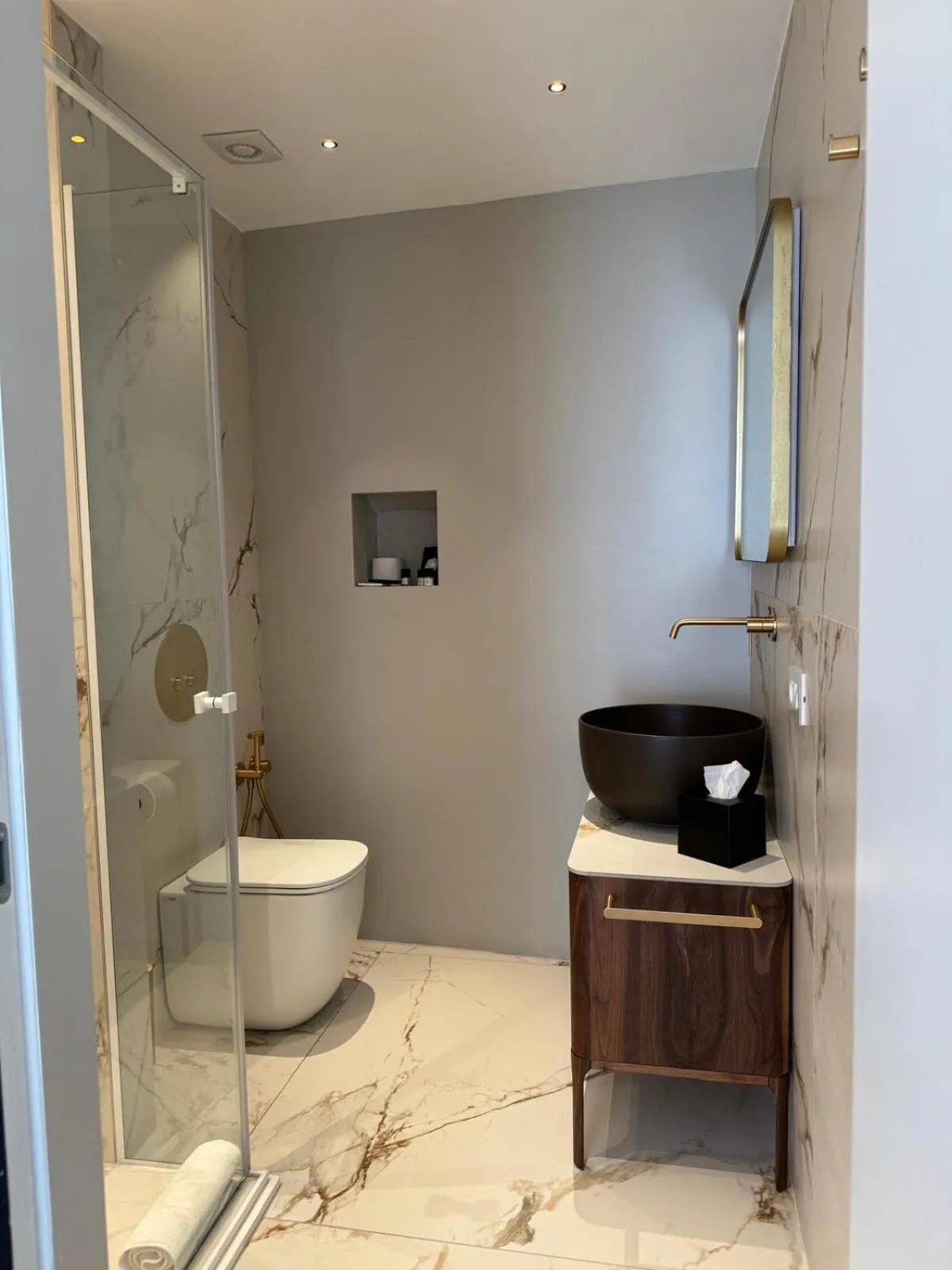 Toilet in La Dolce Vita a Tropea