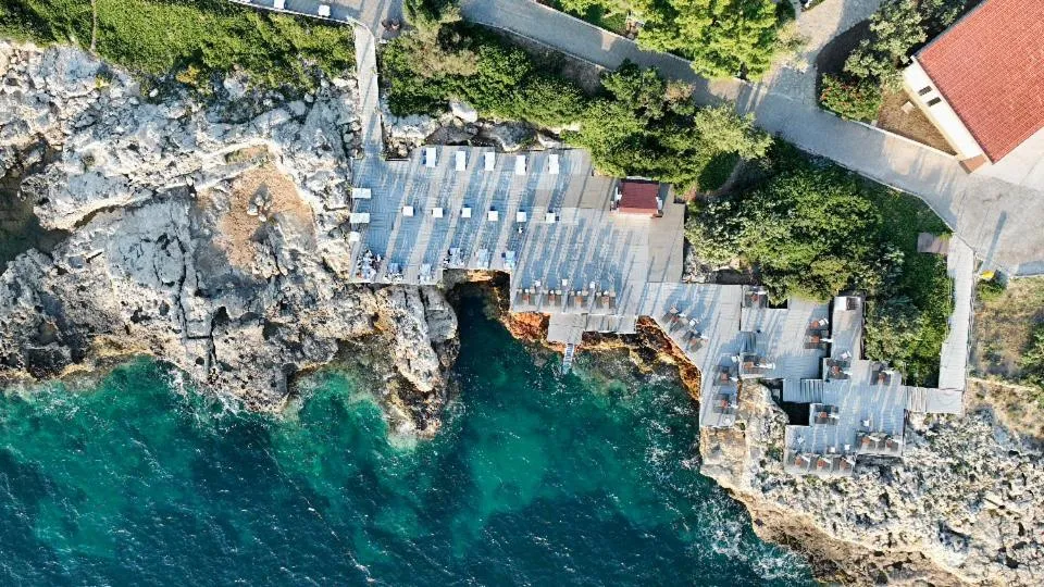 Natural landscape in Maya Bistro Hotel & Beach