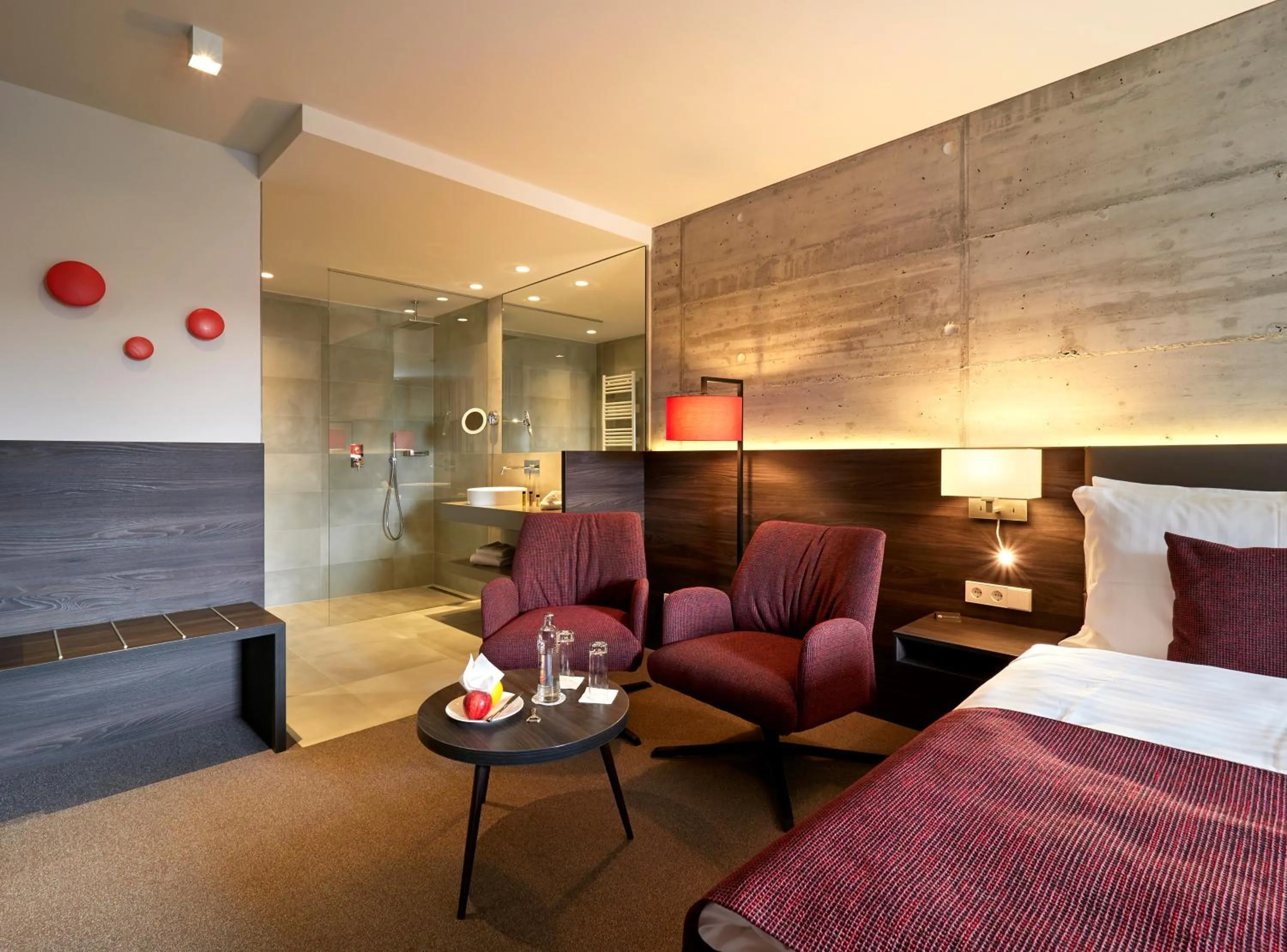 Shower, Bed in Hostellerie Stafelter