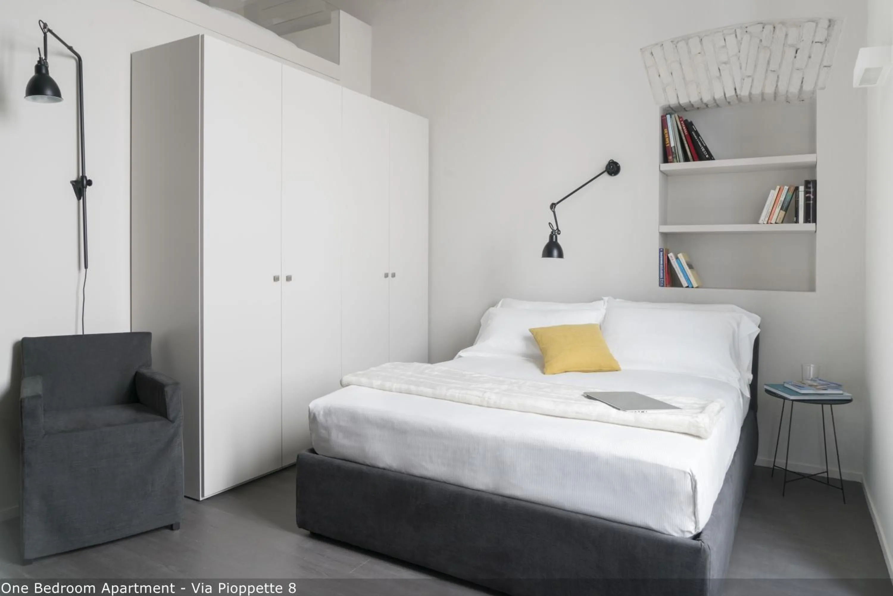 Bed in Brera Apartments in Porta Ticinese