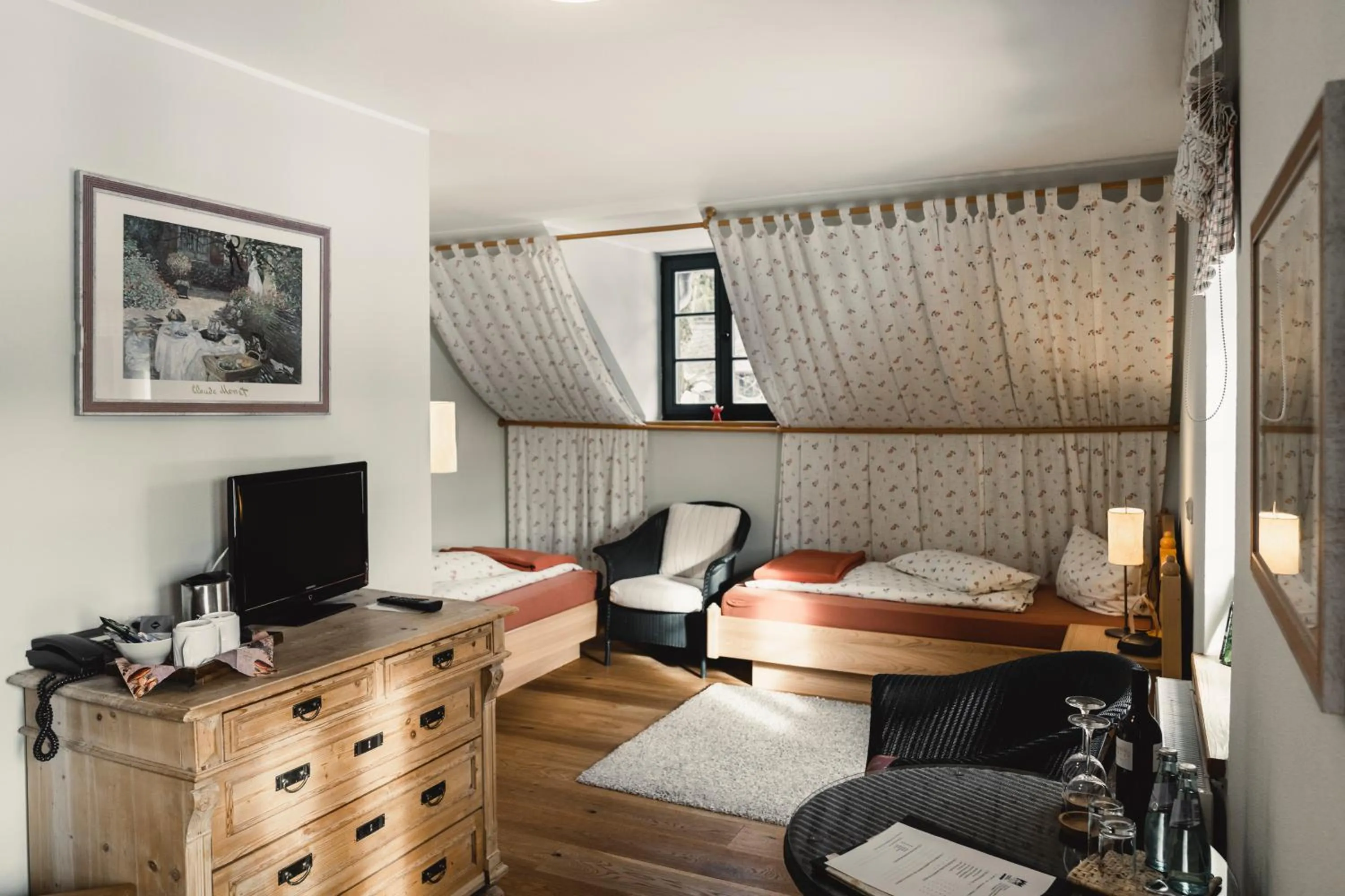 Living room, Bed in Altsächsischer Gasthof Kleines Vorwerk