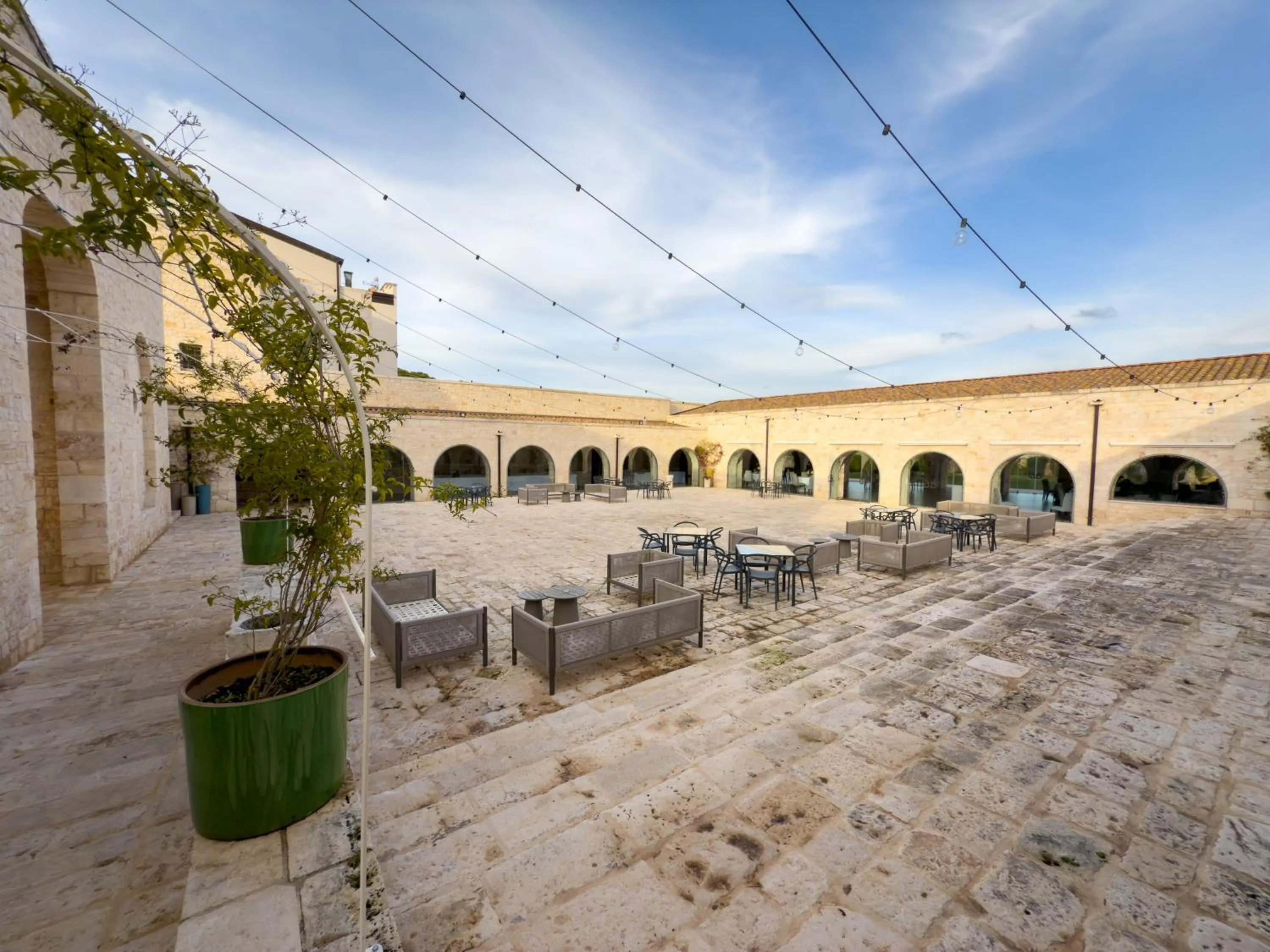 Inner courtyard view in Relais Il Santissimo